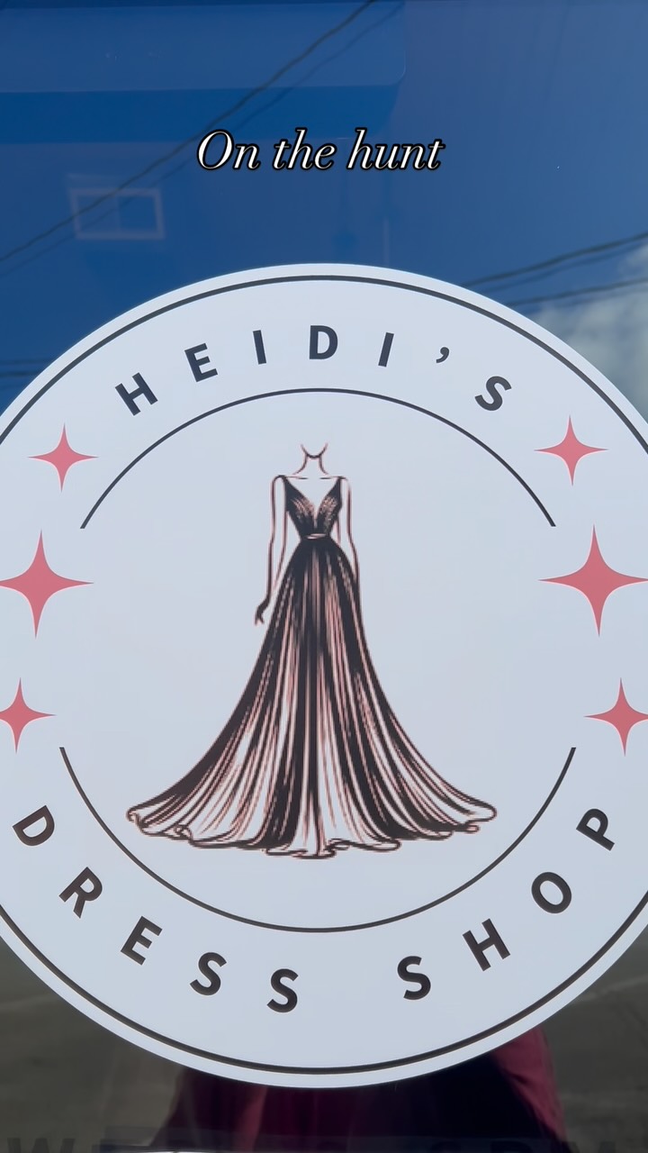 We are looking to take in little girl dresses for upcoming father/daughter dances, as well as dresses for first communion. Stop by the shop for consignment details!
#heidisdressshop #sharethelove