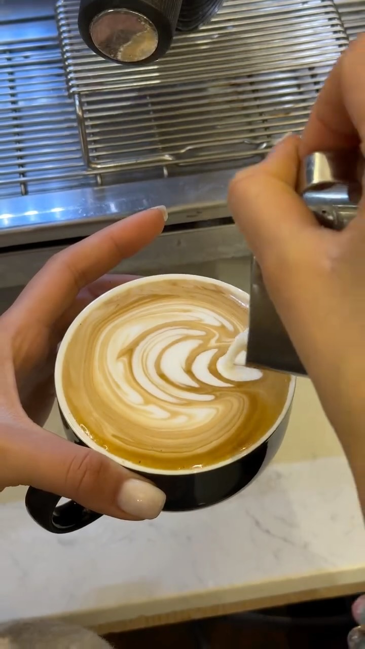 We know what you like 😉
#coffee #coffeeshop #funny #meme #instadaily