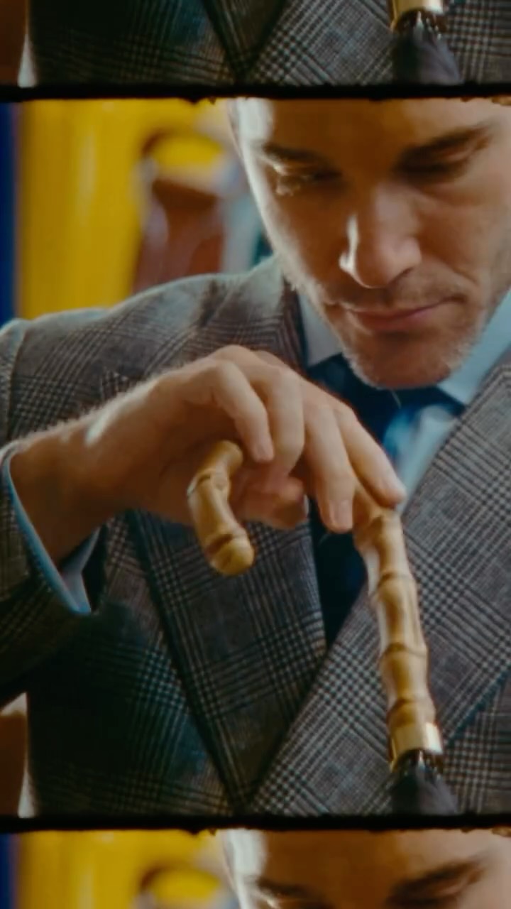 In every corner of London lies craftsmanship and heritage. Savour the moment this festive season with Charatan 🎄💨💙
#Charatan #Heritage #FestiveSeason