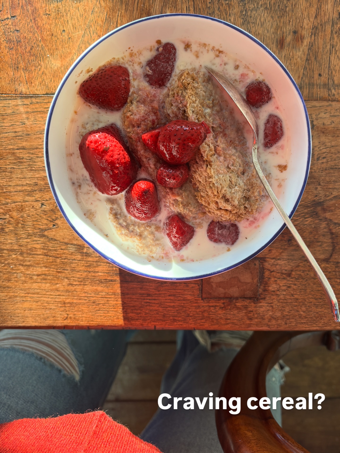 One of my only cravings in my first trimester was @weetabixofficial with a firm banana! I don’t usually have cereal for breakfast cos I know I’ll be hungry about an hour later, so I wanted to find a way to make my Weetabix more filling. Enter @kikihealth collagen peptides!!! (Not an ad....) I add about 3tsp into a bit of whole milk and mix it all in, and then I add the Weetabix and more milk and ta-da, an extra 18g of good quality protein! Helpful for the baby, helpful for me, helpful for you if you have a hankering for cereal too 💕