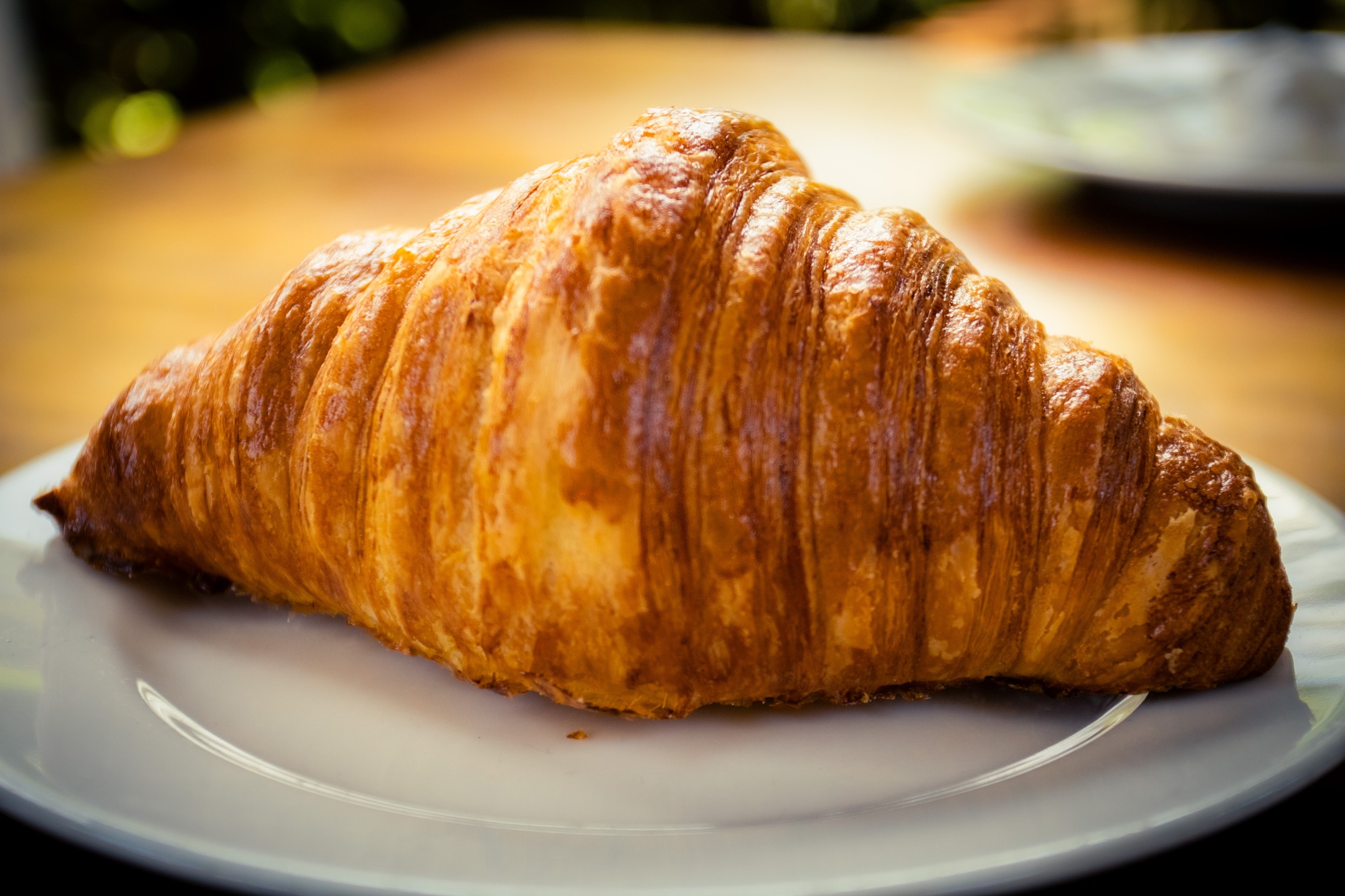 🥐Proof that happiness can be flaky, buttery, and gone in 3 bites. Soft inside. Golden outside.😌
#foodie#pastry#pastrychef