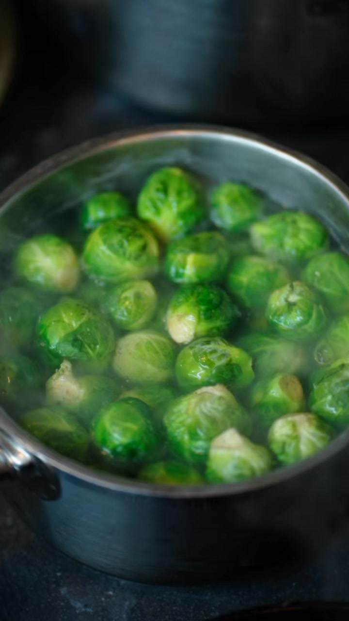 Is it even Sunday if you haven’t had a roast? 🤔🍽️
At The Rose & Crown, Brentwood, our roast dinners are so good they might just ruin all future Sundays elsewhere 😏
Crispy roasties, fluffy Yorkies, proper gravy, and plates piled high — no sad roasts here. Just loosen your belt and thank us later 🥔🥩🔥
📅 Book online:
https://web.dojo.app/create_booking/vendor/56Zde-9zdMk87e8zpQFmllJ3Ys3tPOtKa3FkzVjx31Q_restaurant
📞 Or call: 01277 410805
Come hungry. Leave happy. Possibly needing a nap 😴
#RoseAndCrownBrentwood #SundayRoast #RoastDinnerDoneRight #YorkshirePuddingGoals #GravyLovers #PubRoast #BrentwoodEats #FoodComa #RoastPotatoes