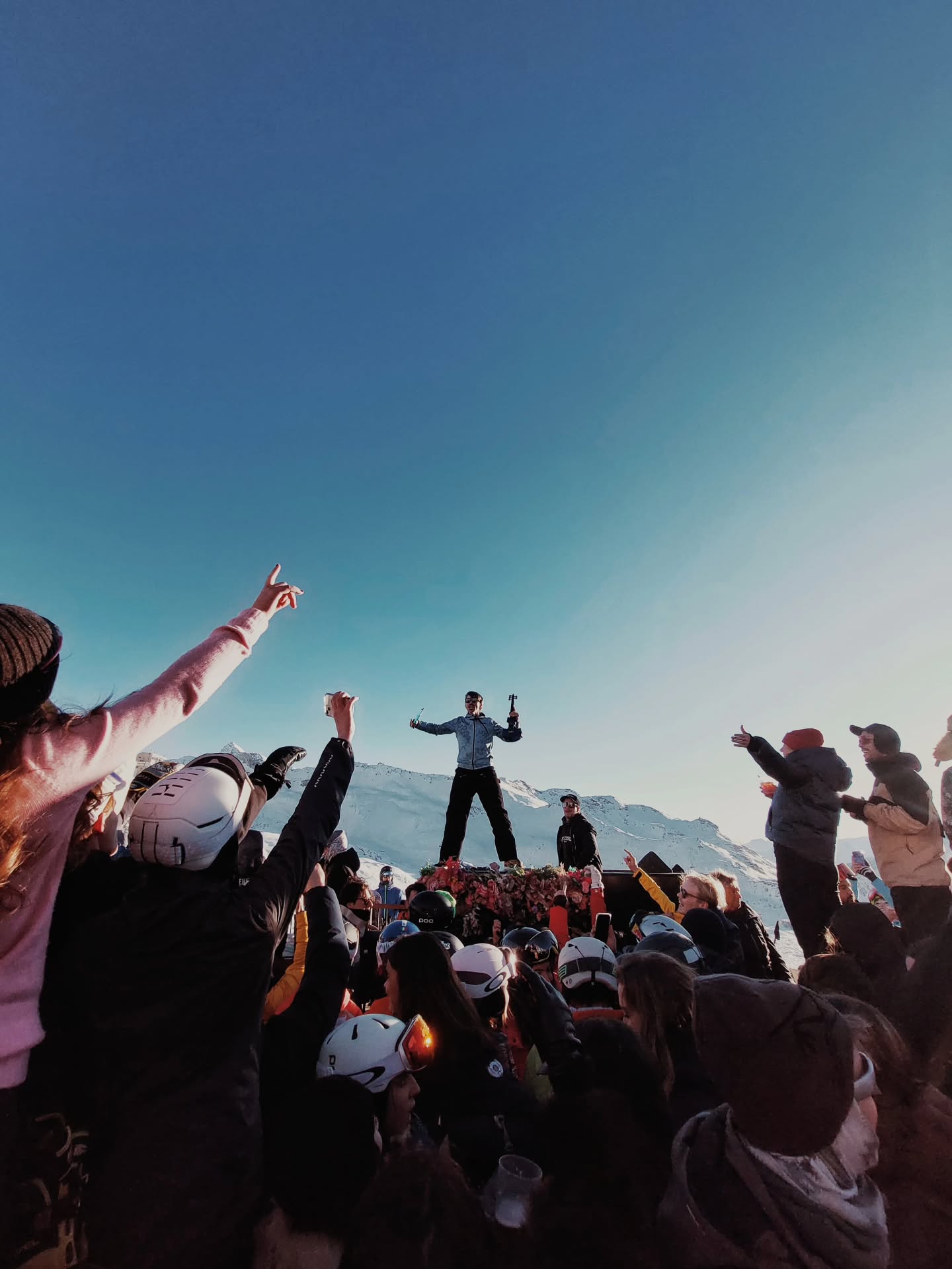 ●2026》
#breuilcervinia #love #2026 #mountains #friends
Thanks Pier per la foto 🫂