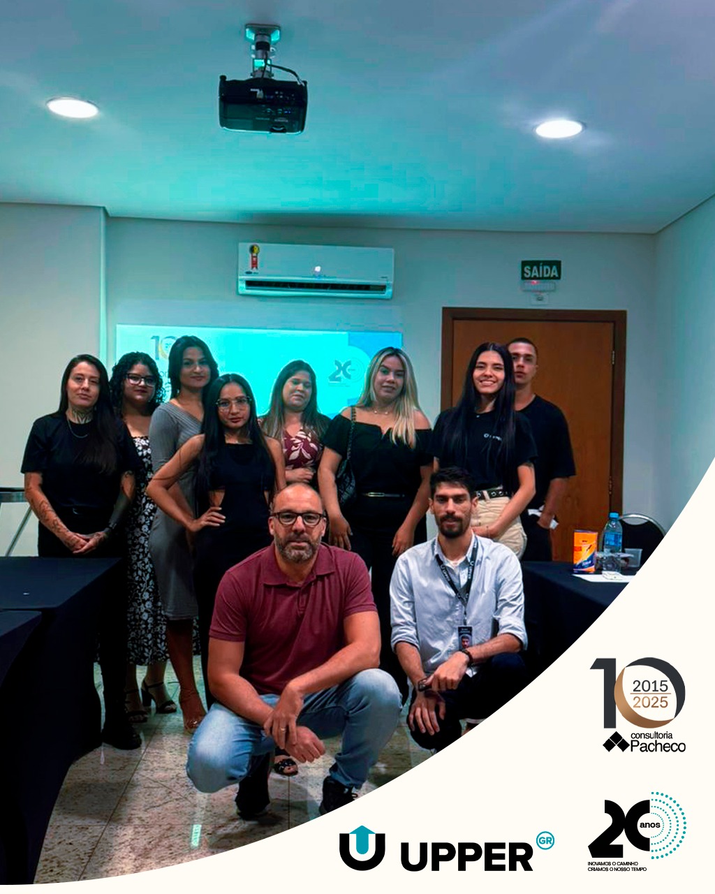 A correria do final do ano e das festas fez atrasar a postagem e principalmente o agradecimento a toda a gestão da @grupoupper pela parceria. Nos dias 11 e 12 de dezembro realizamos uma série de treinamentos para as equipes comercial, administrativa e operacional. O projeto fez parte do planejamento estratégico anual da Upper, do qual me senti honrado pelo convite como palestrante.
Agradeço também a todo o suporte da equipe @br7.mkt_ Nada como trabalharmos com especialistas dedicados e capacitados.
E vamos em frente!!!!!