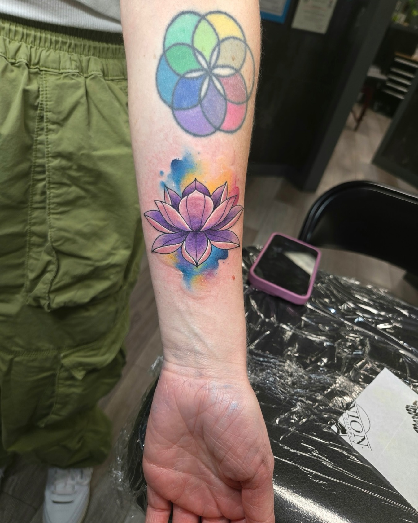 Take a look at this gorgeous lotus tattoo by Britty!
@tattooswithlove
To book with Britty, email her at
tattooswithlove101@gmail.com
or request an appointment on our website
TitanTattooNashville.com
#lotusflowertattoo
#watercolortattoo
#watercolorflowertattoo
#nashvilletattooshop