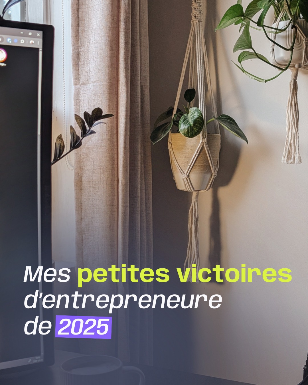 Je pense que cette année, j'ai arrêté d'essayer de tout faire parfaitement pour commencer à vraiment prendre action sur plein d'aspects de mon entreprise.
J'ai commencé l'année en force en apprenant deux logiciels avec lesquels je n'avais jamais travaillé avant, pour passer à travers ma toute première année d'imposition. J'ai appris à une vitesse indécente. Ça a été un énorme défi, mais ça m'a permis d'accompagner plus de 80 clients, des personnes qui m'ont fait confiance avec leurs chiffres !
Il y a aussi eu deux moments où j'ai reçu des récompenses 🏆 : le prix Coup de cœur Création d'entreprise au gala régional du Défi OSEntreprendre (Gaspésie–Îles-de-la-Madeleine) et la bourse du programme Mentorat Desjardins – Entrepreneuriat féminin. Preuve que je ne suis pas la seule à croire en ce que je fais hihi !
J'ai aussi fait une multitude de choses qui me sortaient de ma zone de confort : beaucoup de réseautage en virtuel et en présentiel, avec des vrais humains ! 🔥 J'ai assumé davantage ma personnalité plus colorée, au lieu d'essayer de la rendre plus “professionnelle”.
J'ai aussi créé la série Crash Comptable : des vidéos pour vulgariser la comptabilité et les problèmes que certaines personnes peuvent rencontrer.
J'ai également été sélectionnée pour participer au Cabinet des Curiosités avec Le Bourg (sur ma to-do liste 2026!!) et j'ai refait faire mon image de marque, ce qui m'inspire x1000 pour 2026.
📈 Aussi : j’ai augmenté mon chiffre d’affaires de 38 %.
🎓 J’ai fait 6 cours universitaires, pis je me suis inscrite officiellement au BAC en admin.
Mais le plus gros highlight, c’est pas un chiffre, ni un prix : c’est que je me suis épanouie comme pas possible. J’ai rencontré des gens incroyables (coucou les gens de @eve.espacevirtuel ), j’ai voyagé, j’ai vécu des moments insanes, vrais, simples. J’ai pris ma place.
Pis j’ai eu la chance collaborer d'avantage avec Michèle @comptable.pas.plate , ma collègue comptable, ainsi qu'avec @marinalandrycpa , qui m'accompagne dans cette aventure entrepreneuriale, merci d'être là.
Si t'as suivi Gestion Complice en 2025 : merci tellement.💜