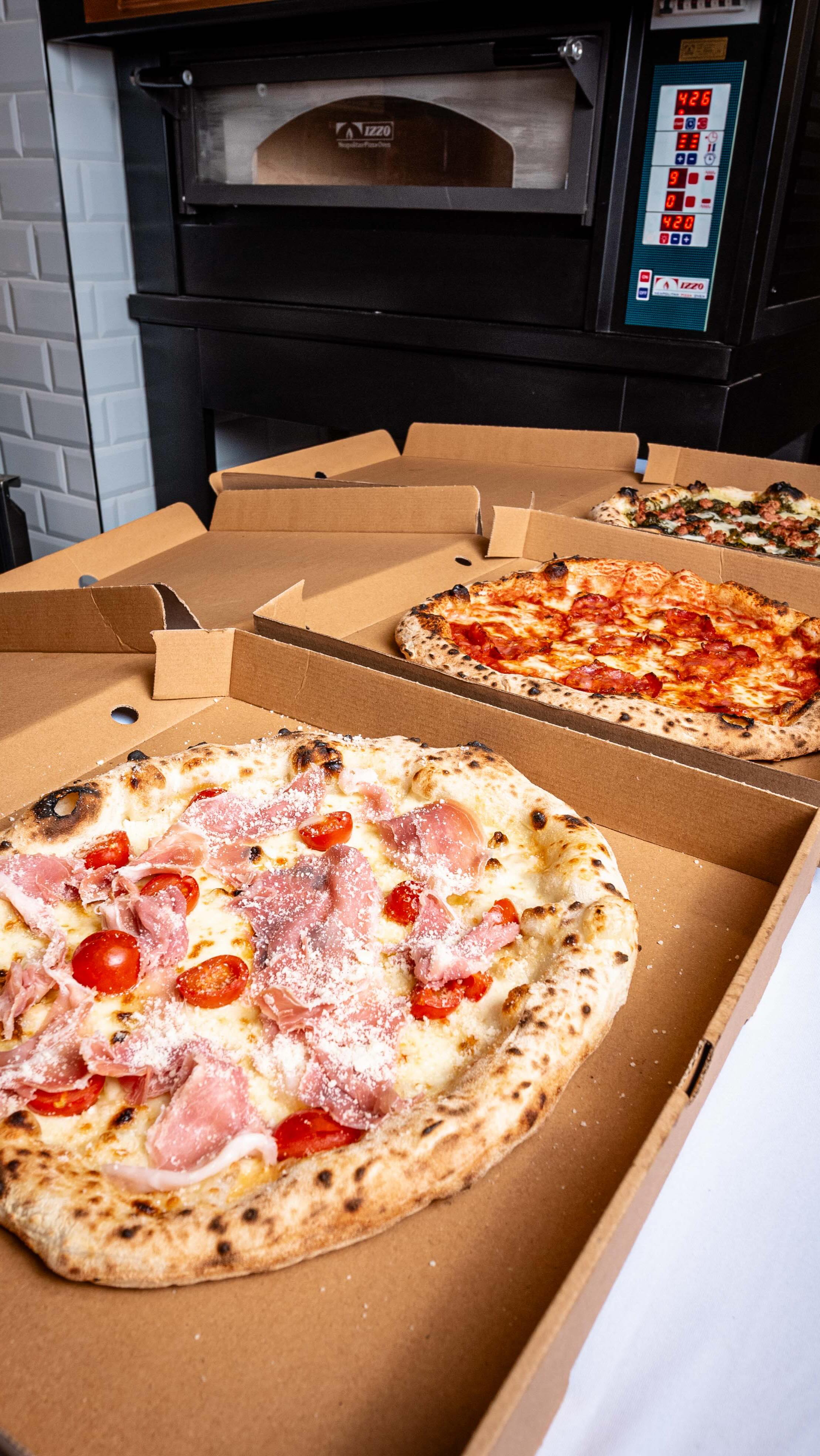 #vitaneapolitanpizza #neapolitanpizza #pizzalovers #vita #food