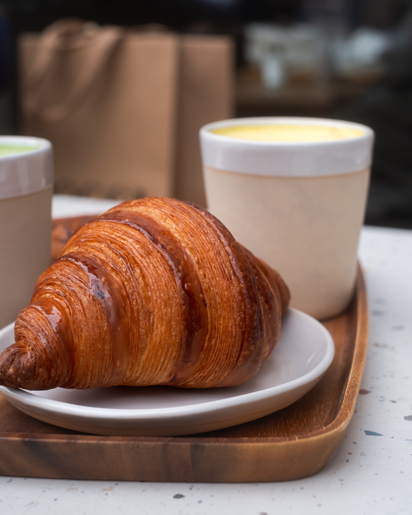 Croissant & café…le duo qui fonctionne tous les matins de la semaine ☕️🥐
#coffeeshopgeneve #bakerygeneve #croissantlover #genevefood #lespetitesartisanes