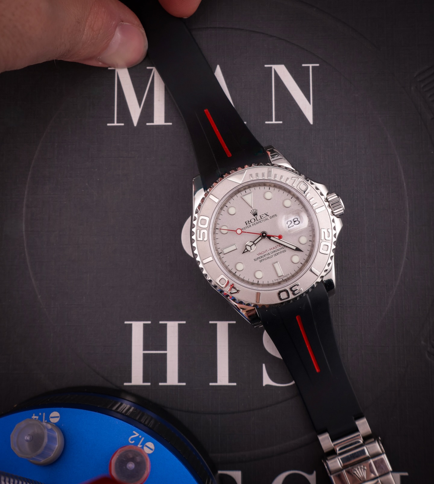 New Year, New Straps ⌚️
I’m starting 2026 off strong with these new straps from @helvetusstraps which fit perfectly on my favorite watch from 2025 😎🎇
Which color is your favorite?
Be sure to check out ➡️ @helvetusstraps for your next strap change!
⌚️: @rolex Yacht Master 16622
#watch #watchstrap #watchfam