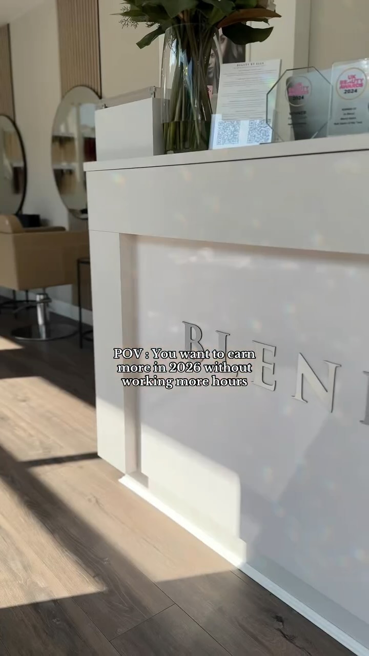 Stylists……. do you want to earn more money without working more hours?
This is exactly why so many professionals are adding hair extensions to their services.
Higher-value appointments. Better use of your time. More income without burnout.
✨ If you’ve been thinking about it, this is your sign. January is the perfect time to learn a new skill.
📅 Next course date: Sunday 11th January
🎓 Limited spaces available
💬 DM to book or message ACADEMY to secure your place.