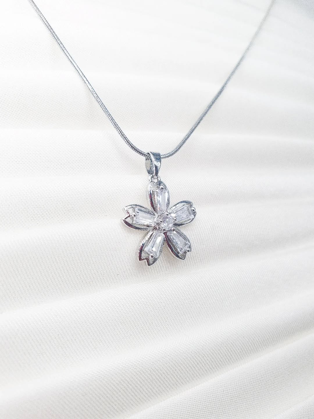 Stella Fortis™ Çiçek Figür Kadın Kolye 🌸
#Amazon
#HepsiBurada
#Trendyol
https://www.stellafortis.com.tr/