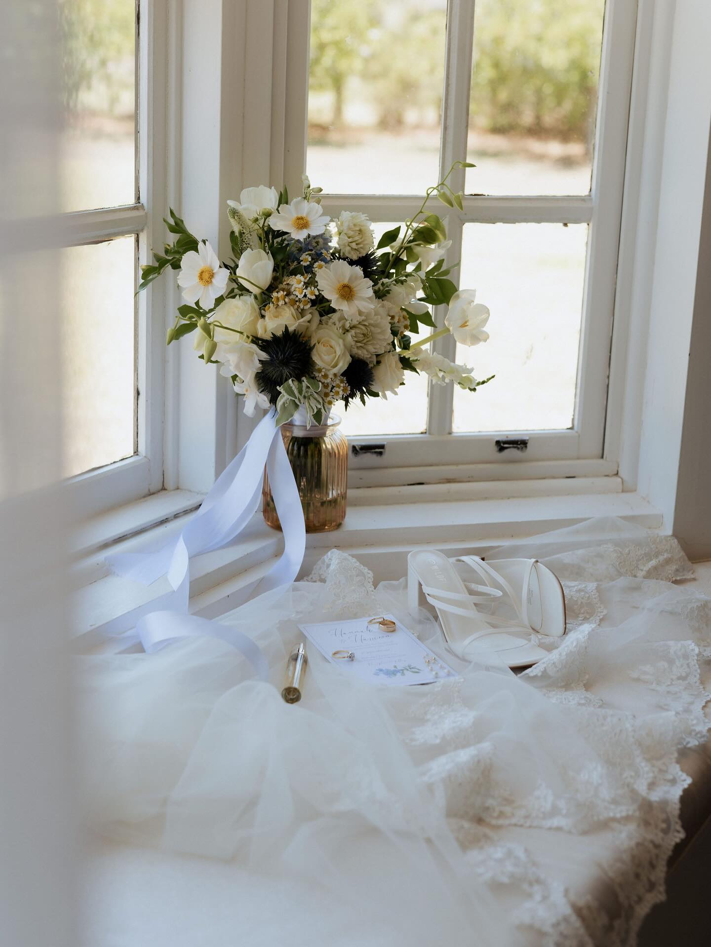 Kicking off 2026 with a very special celebration of love for Hannah & Harrison on the 3rd Jan at a favourite venue of mine. Hannah is wearing her mums wedding gown!
I am loving that every wedding I do at @bimbadgenpalmerslane (and there have been a lot!) Due to lighting, weather, the amount of time we have & the overall vibes have lead to photographing the couple portraits at different spots on the property each time. I ask if there are any particular spots that have preference prior to the day, but 90% of the time I have been given full trust to choose what will work & look best in the moment. 🥰