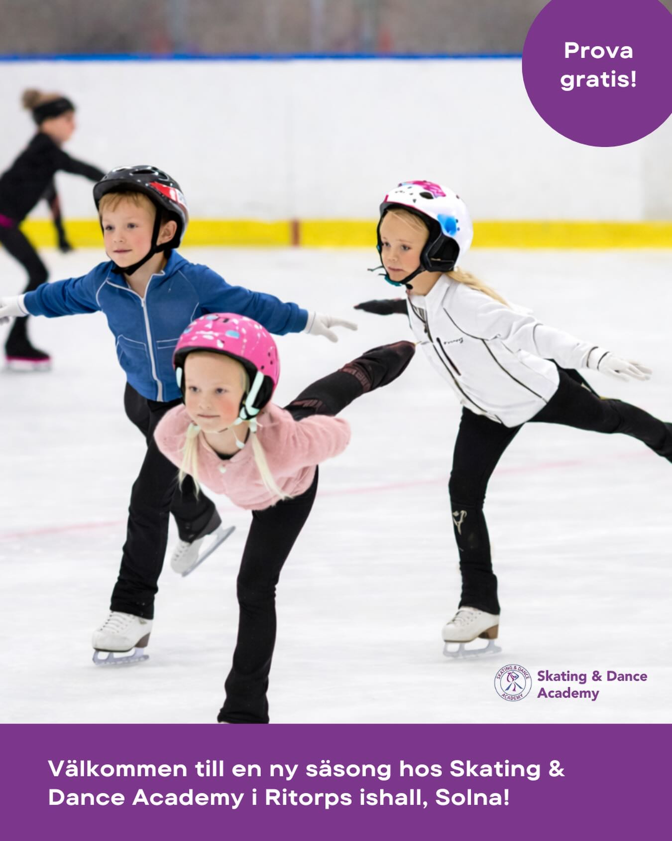 Den 11 januari startar vår skridskoskola i Solna! ⛸️❄️ (endast 4 minuter från Odenplan med pendeltåg)
Behöver ditt barn lära sig åka skridskor? Vi finns här för att hjälpa dem! Vi lär barn från 3 år och uppåt grunderna i skridskoåkning – från nybörjare till fortsättning. Ingen erfarenhet krävs och prova-på är gratis! 🧣✨
Läs mer och boka via vår hemsida 😃
För barn som redan kan åka och vill prova konståkning finns även en grupper för det ⛸️