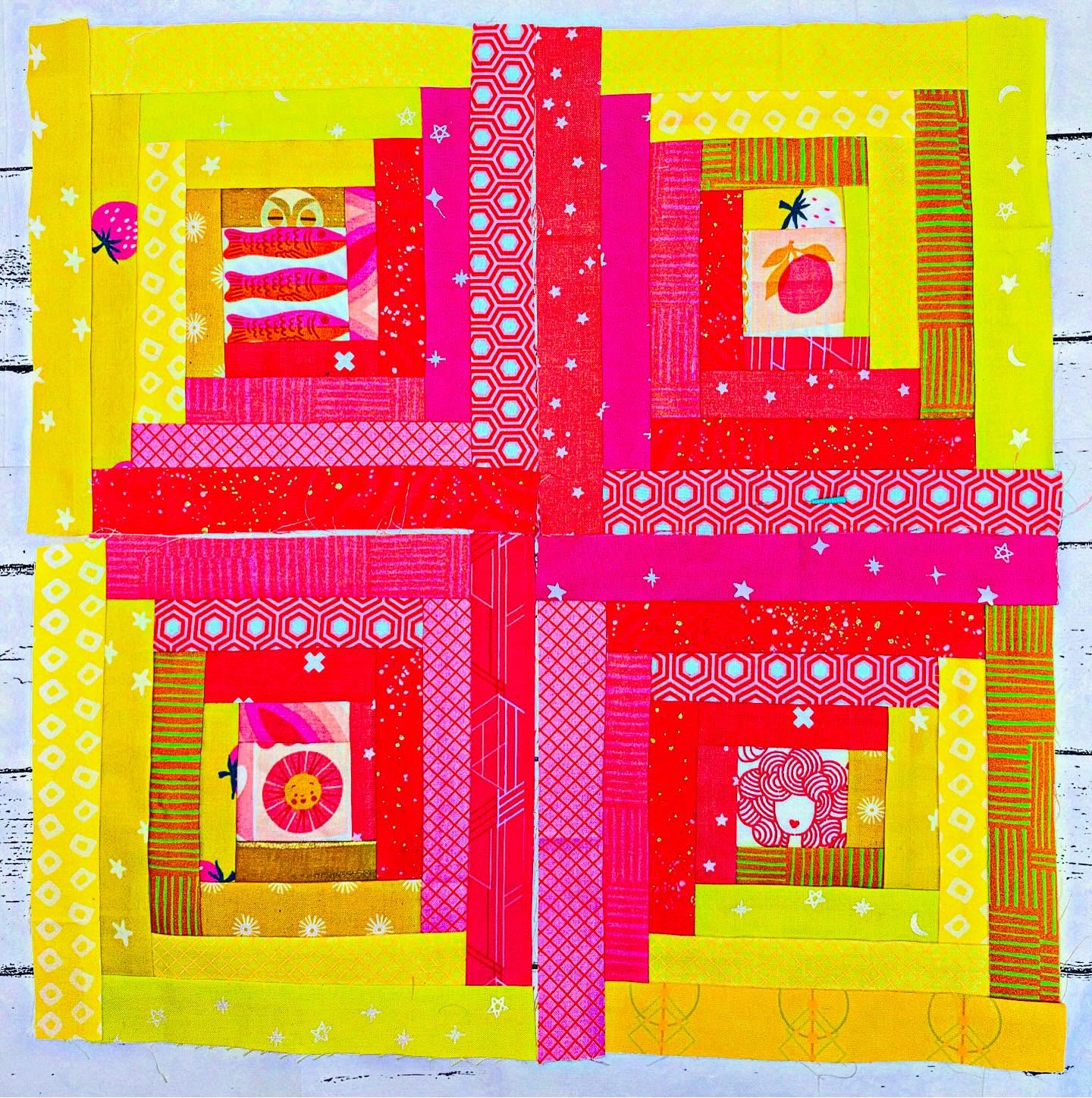 First project of 2026 and it’s a neon zinger!
Working on samples for upcoming patchwork classes and workshops is one of my favourite things to do, I love selecting fabrics that spark creativity and use them to inspire others.
Have you started something new yet? Tell me in the comment, I might need to start it too!
#logcabinquilt #quiltblock #patchwork #quilt #quilting