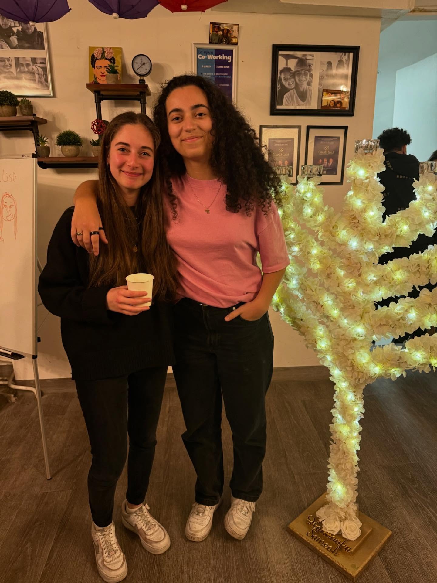 Tu savais que tous les dimanches, il y a un cours d’oulpan et de Talmud Torah à 11h, avec un intervenant différent à chaque fois ?
100% subventionné
Infos & inscriptions : olami-cadet-nation.fr