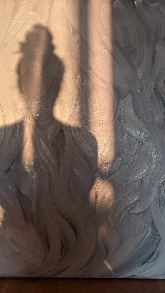 Precis som i skapandet går vi även igenom olika processer i livet.
Jag tycker att det är viktigt att vi får lov att stanna upp i det som känns och inte skynda vidare till nästa steg - inte för att fastna, utan för att ge plats åt känslorna och låta dom bli sedda.
Då blir det enklare att gå vidare och vi riskerar mindre känslomässiga baksmällor.
Så vad du än befinner dig i för process just nu, lita på att det är där du just nu behöver vara ✨
.
.
.
.
.
.
.
.
.
.
#konstterapi #livetsprocesser #psykiskhälsa #terapeutiskskapande #dansterapi #göteborg #holistiskinredare #konstnärgöteborg #inredaregöteborg #bröstcancer #skapande #känndinakänslor #artterapi #kreativitetsomläkning #kreativterapi