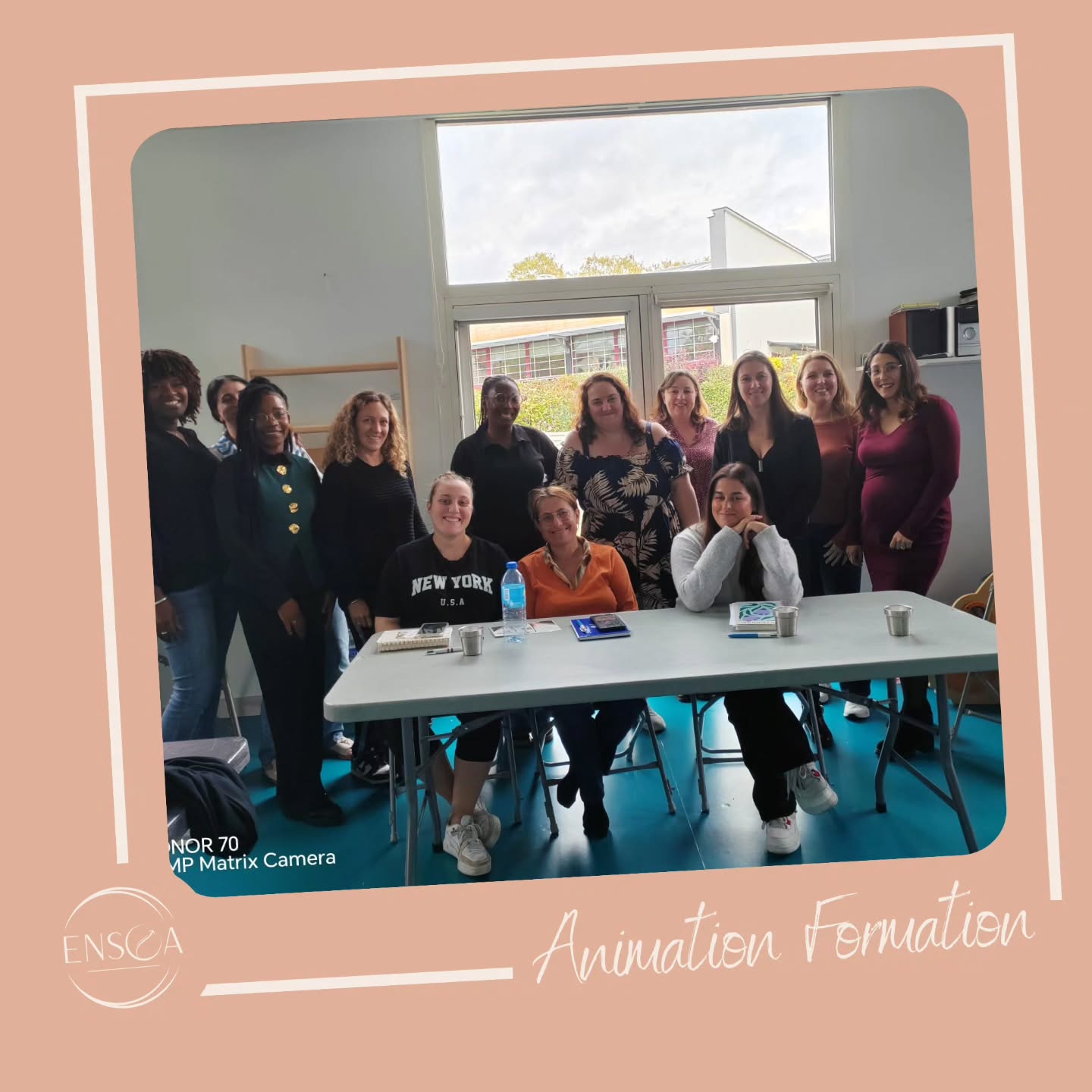 ✨Une journée pédagogique en crèche "Prendre soin de soi pour prendre soin des autres"✨
Et oui, comment offrir le meilleur de soi au travail, aux enfants, aux collègues.. lorsque nos propres batteries sont à plat?
Se questionner, échanger, expérimenter.. c'est comprendre son fonctionnement, créer des déclics, et repartir avec des outils simples et concrets
Objectif : préserver son énergie, renforcer son bien-être et enrichir la qualité d’accueil auprès des enfants et des familles
Merci pour votre accueil, votre présence et votre authenticité.
#formation #prendresoindesoi #creche #enfant #bienêtre