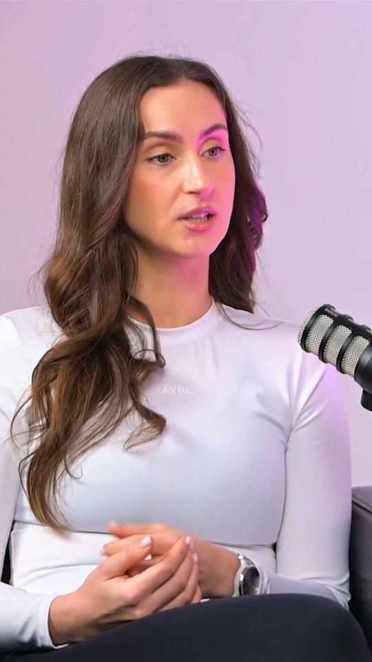 Dar viena šauni tinklalaidė nufilmuota mūsų studijoje:)
@miniotaite_austeja ir @deimante_staciokaitiene apie tai kas mums aktualu @faceupwellness.klubas