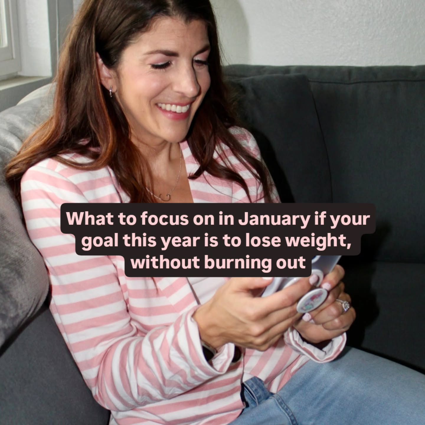 Resolutions to lose weight dont fail due to lack of willpower or discipline.
But from doing too much at once and burning out.
This January, start small & focus on consistency to build momentum.
Pick 1 category, choose 1 habit, and then build from there.
Thats how real progress happens without restriction or overwhelm.
Let me know in the comments which category you're going to start with!
#newyearweightloss #loseweight2026 #loseweightandkeepitoff #diettipshealthtips #weightlossjourney2026