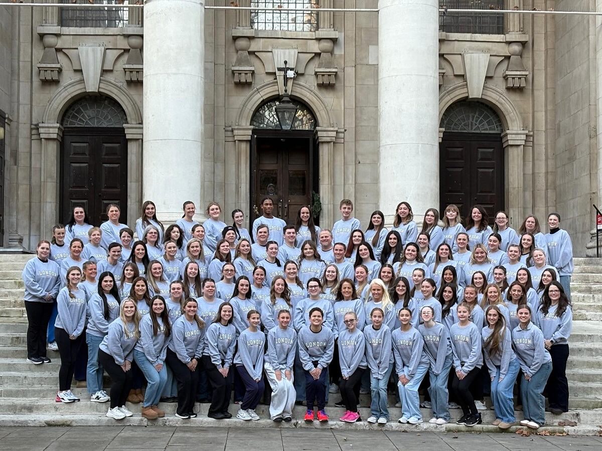 LONDON DAY 5!🌟🌟
We spend the morning with a boat tour on the River Thames and went into the Tower of London! Our All*Stars then came together for one final show at Smith Square Hall. Lastly, we had a team meeting where we celebrated our All*Stars and all their hard work! Our Tour Assistant Gabi ended the night clogging and became an All*Star herself.❤️