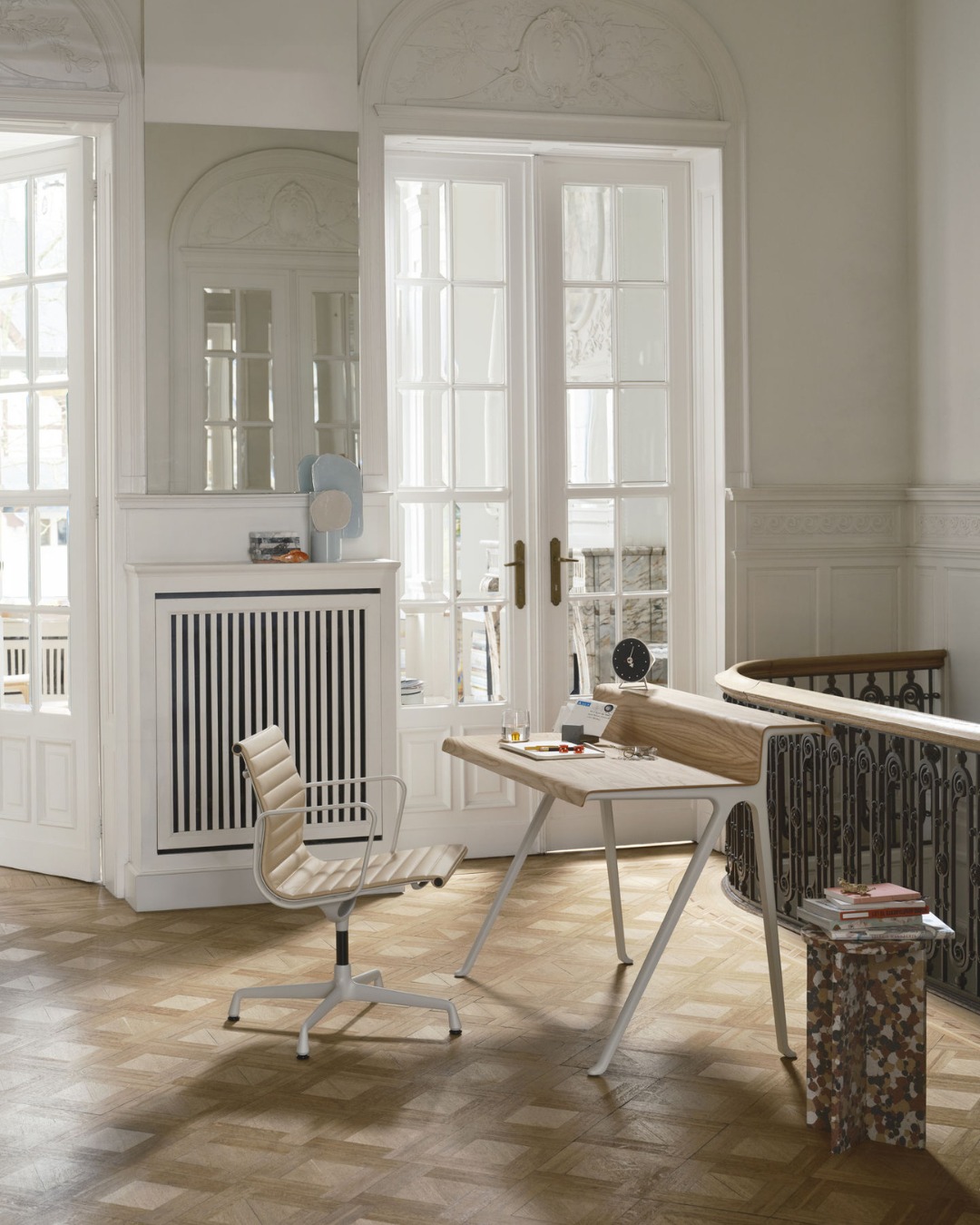 Raffiniert und zurückhaltend: Der Courier Desk von…