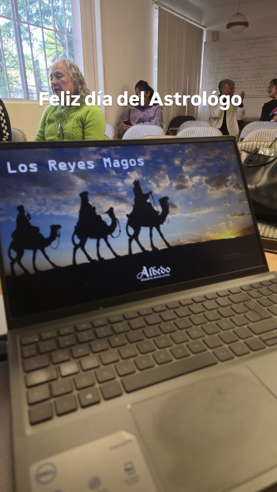 ✨Feliz día del Astrológo ✨
Gracias a todos y todas por acompañarnos en esta celebración tan bonita acerca de la verdadera historia de los reyes magos. Gracias por comenzar un nuevo año en la Comunidad Albedo.
Gracias, gracias, gracias.
#albedoescuela #reyesmagos👑 #magia