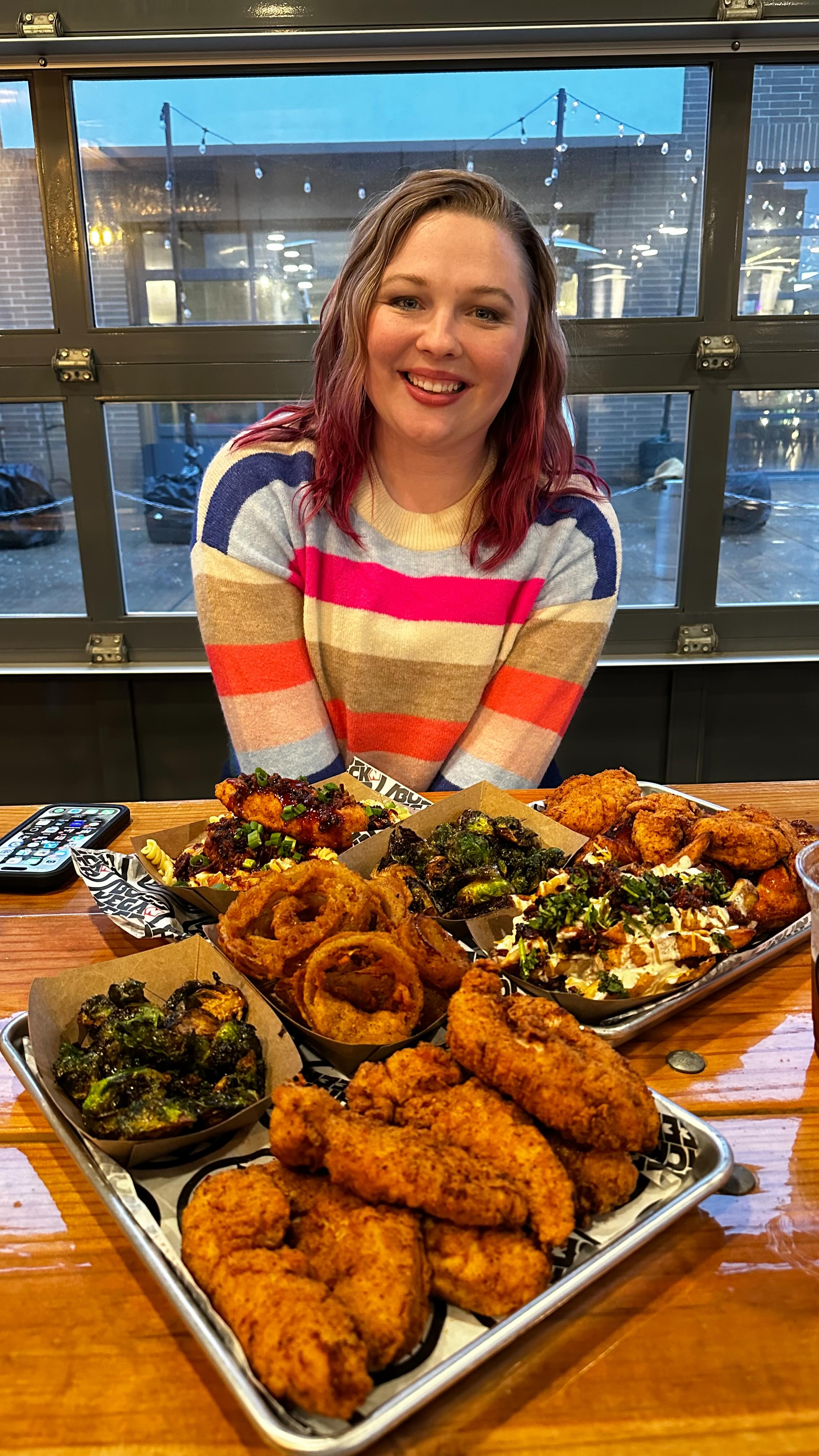 Two can dine on Tuesday for $20 WITH DRINKS?! Crazy! And this week only when you order tell them Laney sent you for FREE FRIES! Boss has been a staple since I first moved to Northeast Ohio and it’s my favorite place to bring people when they visit town. I have gotten to know so many of the staff and they are genuinely great people making darn good (gluten-free) chicken. Go check them out, fry deal good through 1/17!! #ohio #laneyinohio #glutenfree #cleveland #akron