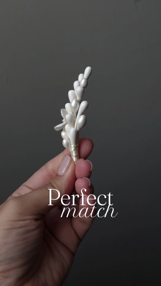 De nuestras últimas entregas 2025 ♥️
#boutoniere #tocadosnovia #weddinghairpiece #bridetobe