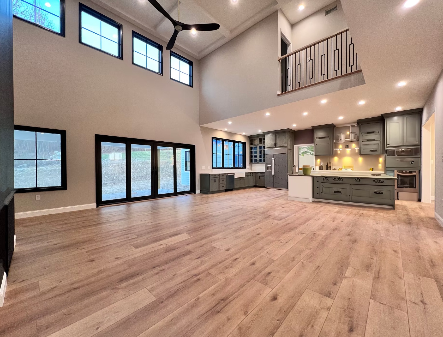 This or that — custom edition 👇
- Floor-to-ceiling windows 🆚 Architectural lighting
- Indoor-outdoor connection 🆚 Cozy interior focus
- Chef’s kitchen 🆚 Entertainer’s kitchen
👉 Which one fits your lifestyle?
However you envision home, we bring it to life!
#handicustomhomes #luxuryhomes