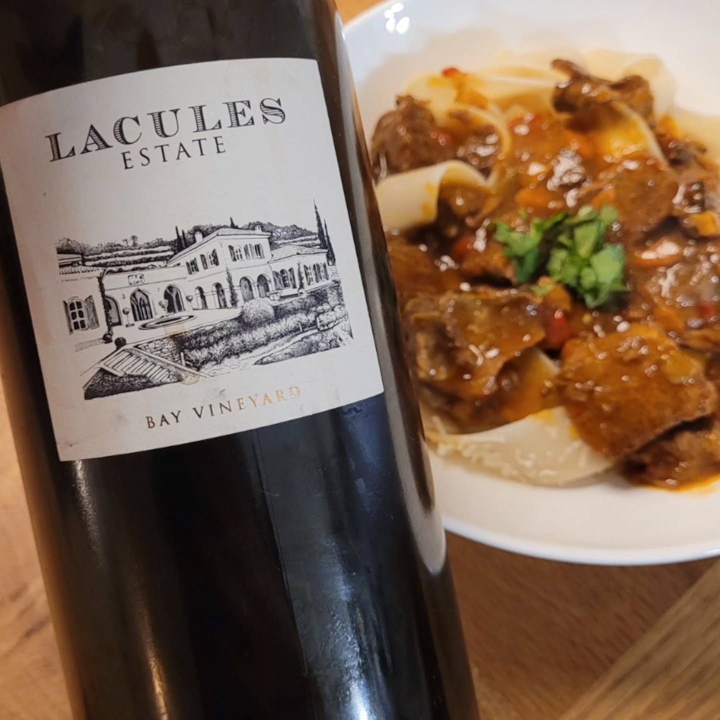 PART 5: MERLOTS OF 2021
Lacules Estate (@lacules_estate) Merlot 2021
Austrian Precision Meets Greek Terroir
Lacules Estate is the passion project of Friedrich Gruber, an Austrian architect specializing in wine cellar construction – from Napa Valley to Monte Carlo. When Gruber acquired land near Koroni in Messinia (southwestern Peloponnese) in the mid-1990s, he planted vines and built a winery. His daughter Barbara completed an internship in Napa Valley; her partner Jörg Salchenegger, who holds a PhD in chemistry, handles the winemaking.
The 2021 Wine:
🍇 100% Merlot
🍷 approx. 14.5–14.8% alcohol
📍 PGI Messinia
🌱 Ungrafted vines, 40+ years old, Terra Rossa soil
🪵 70% new, 30% used barriques (French, American & Austrian oak)
Previously Tasted Vintages:
In early 2023, I tasted the 2018 and 2019 blind. Both impressed with their concentration – yet aromatically, strikingly different.
The 2019: almost perfumed, floral nose with dark berries; cassis and vanilla on the palate, still astringent. We compared it to Château Bellevue 2019 (Saint-Émilion GCC) – the Bordeaux felt thin and watery next to the Lacules. Aging potential easily until 2035, possibly 2050. I rated it 94+ points.
The 2018: fruitier, more exotic – candied pineapple! Fleshy, red fruit, floral finish, waves of spice. Smokier overall. 96 points – whether it will get better or just evolve differently remains to be seen.
Now to the 2021 (I never tasted the 2020; @weingabriel rated the 2017 19/20, the 2018 and 2021 both 18/20):
Concentration on par with Petrolo. The nose could pass for an Australian Cabernet – an absolute eucalyptus blast that clears your sinuses. On the palate: incredibly powerful fruit on entry, then loads of clove. You have to like it – it's distinctive. Another great wine with its own unique aromatic profile, just as unique as 2018 and 2019 were. Much more open than the 2019 was four years after harvest – can be drunk with pleasure already. A lot of pleasure, if you like the freaky aromatic profile – which I do!
My rating: 96 points.