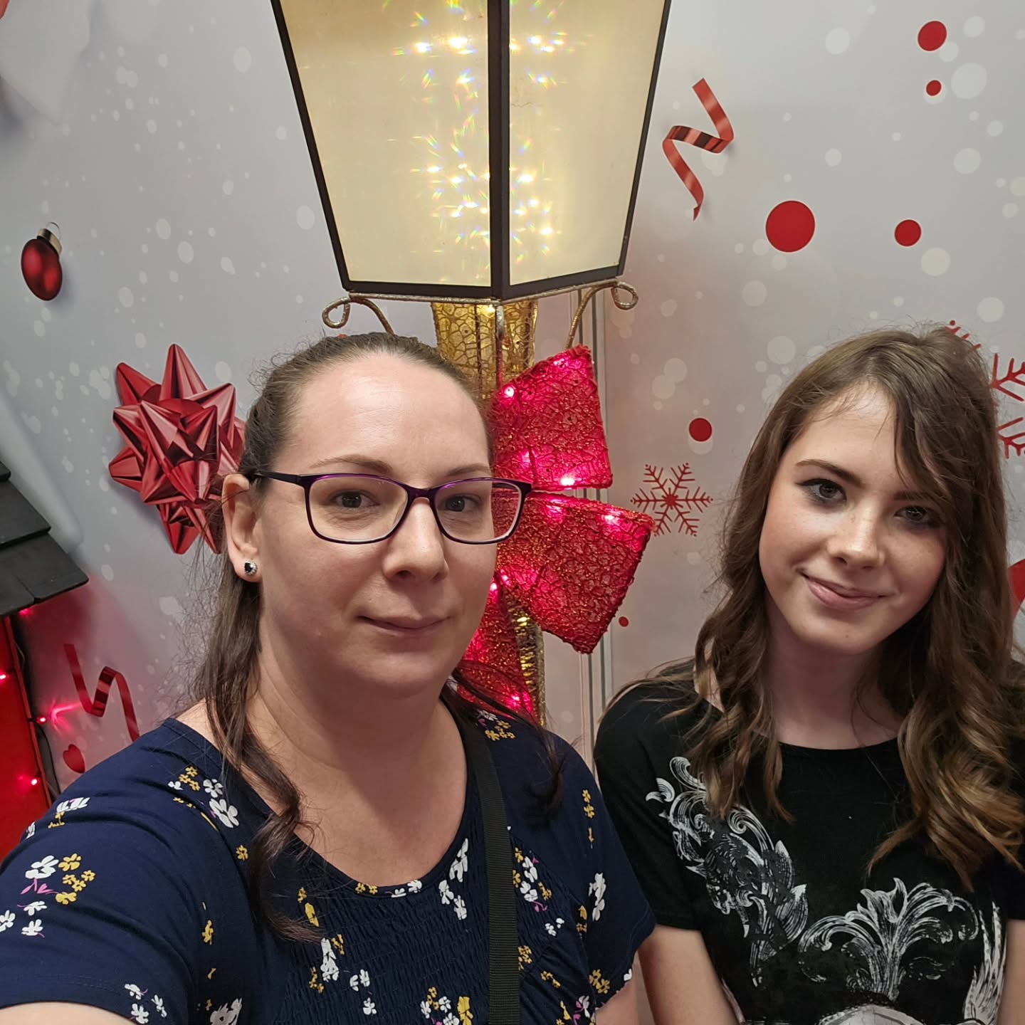 #meetthemaker #Monday
Happy January everyone!
Let's start this week and month with a meet and greet, for those who have recently started following me 💜
My name is Janet, and I'm the face and hands behind Janet's Jewels.
I'm 34, live in Luton, Animal Lover, Family Orientated, and Mother of a teenager who is my mini me and little helper at craft fairs 💜
I created Janet's Jewels as a small business in October 2018, after making jewellery for a little while as a hobby, and as gifts to friends and family.
It has kept me physically and mentally busy, and has built up my confidence in many ways. I have Fibromyalgia, as well as other health issues, which affect my daily life.. so working from home, has been a blessing 🦋💜
I never thought my pieces would leave the UK, but over the years, several of my pieces have travelled as far as Canada, USA and Philippines with orders from Etsy.🇨🇦🇺🇲
I made my own website in 2021, as another platform for sales 💎
Since June 2024, I have a shelf space at Love Local Hub, in MK shopping centre, which had been doing well 🛍💜
Whether you're looking for Gifts, or just to treat yourself, I do my best to accommodate everyone and their budgets, and welcome custom order requests. I love making people's ideas and designs into a reality, their reactions are priceless 🥰🎁💎
I am truly greatfeful to everyone who has supported me in many ways, and to all my customers that help keep me going, and making what I do, so worthwhile! A heartfelt thankyou to you all 💜
I have made many crafty friends over the years, some have become more like extended family, it's wonderful sharing this journey with them 🥰
If you fancy a browse at some of my items.. my page links are below.
Much love - Janet 💜💎
www.janetsjewels18.co.uk
www.etsy.com/shop/janetsjewels18