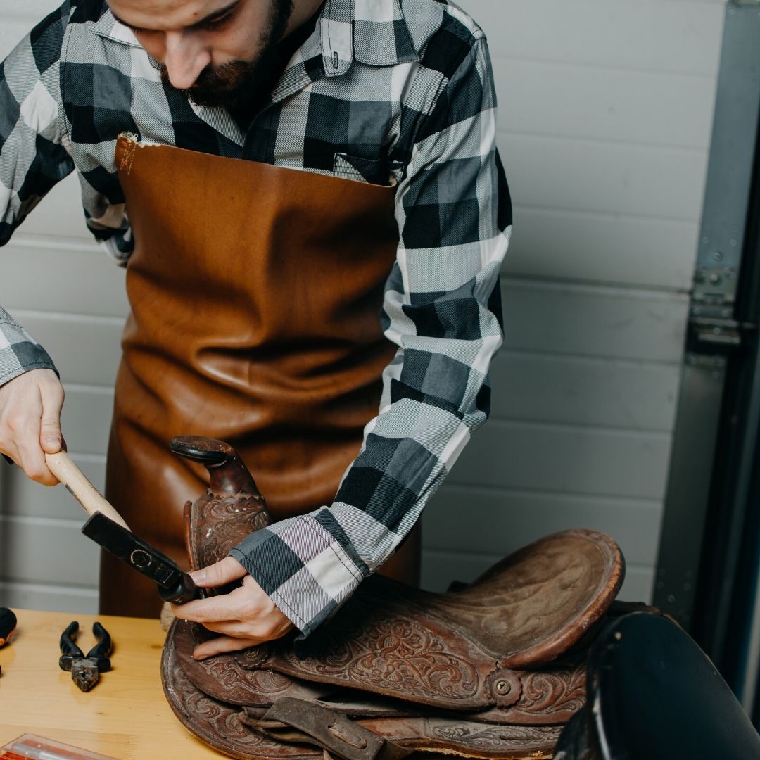 Why is it so important your saddle fits perfectly? Here are 5 top reasons:
1. For maximum comfort - you want to avoid 'saddle sore'
2. Your horses comfort is maximised, if only they could say 'ouch'
3. To ensure your horse is performing properly, as a perfectly fitted saddle can encourage movement and communication
4. To avoid behavioral problems in your horse
5. So you aren't restricting yourself
We will be revealing our new saddlers directory very soon so you can find your nearest saddler to you 😀
#saddletrader #saddletraderuk #horseowner #equine #equineworld #horseblog #horsemodel #horsephotography #Saddletrader #saddletraderuk #Saddle #Saddleforsale #stocksadle #horseridinguk #horsesofinstagram #Tackforsale #saddleshop #saddlery #perfectfit #countrylife #horserider #equinelove #countrysideliving