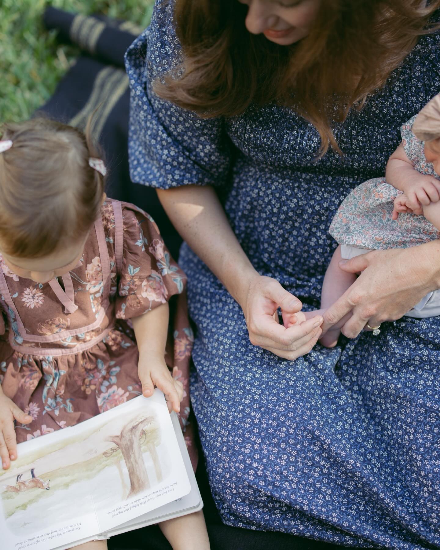 in the backyard with 2 under two - & it was all magic 💫 truly my favorite part of our session together is learning your family’s chemistry & leaning into that in your photos. Dad’s playfulness & silly ways to make your little laugh and mama’s gentle tenderness, quietly holding their world together. It’s beautiful and it tells your family’s story in this season… what more could you ask for? ✨
.
#themotherhoodanthology #sanantoniofamilyphotographer #sanantonionewbornphotographer #motherhood #alamoheightsmoms #boernemoms #stoneoakmoms #newbraunfelsmoms #bulverdemoms #sanantonionewbornphotography
