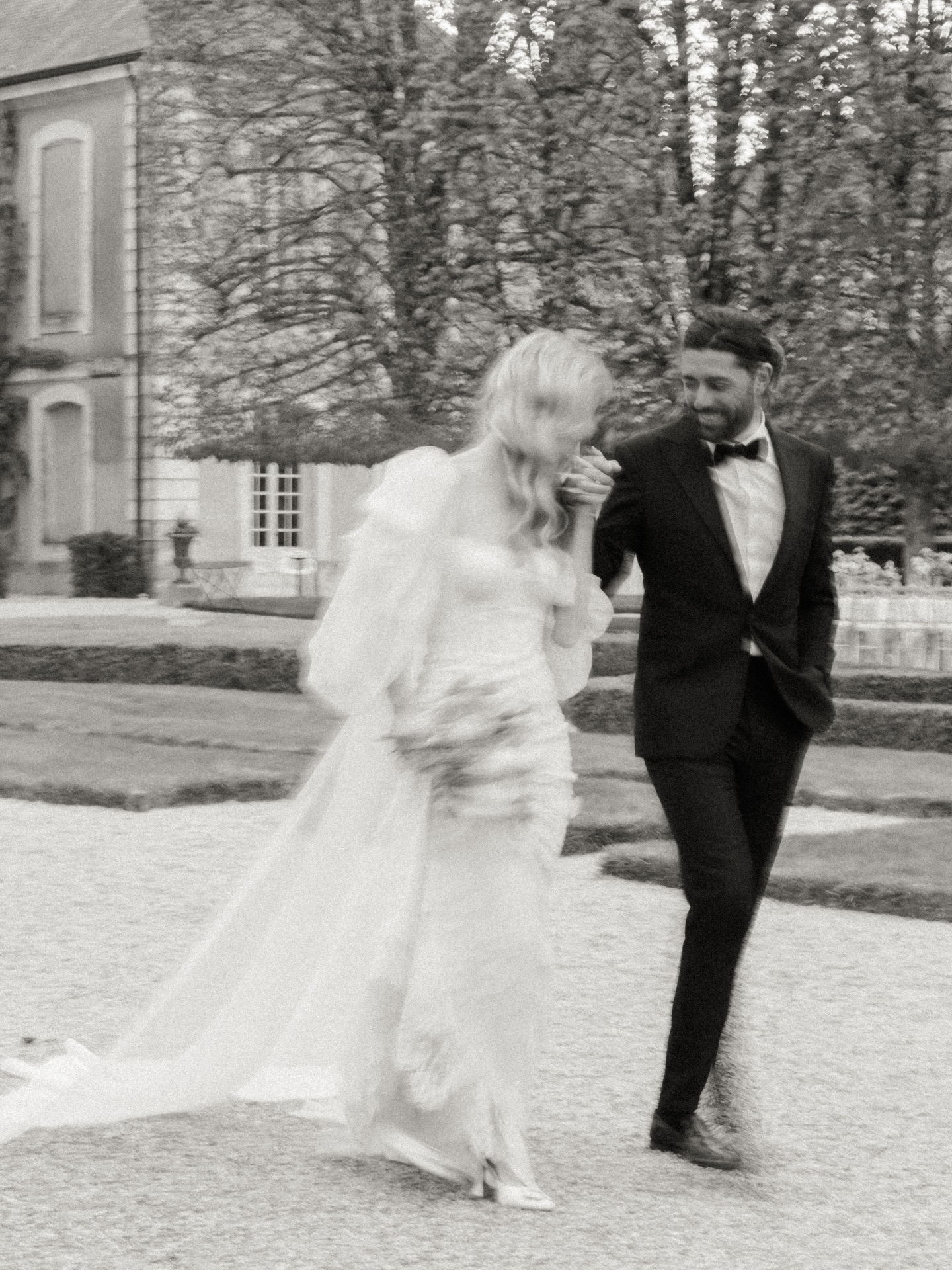 Strolling into the new year in style, hand in hand, where history, romance, and forever meet. France was made for love stories like this—and for couples who want their wedding captured with intention and artistry. I will never forget photographing this beautiful day at @chateaudugrandluce as seen in @stylemepretty #weddinginfrance #franceweddingphotographer #chateauwedding
.
.
.
Photography @valeriesarron
Host: @mollycarrphotography
Designer / Florist: @rachaelellenevents
Venue: @chateaudugrandluce
Hair & Makeup: @jenlagers
Bride’s Fashion: @moniquelhuillierbride
Groom’s Fashion: @rives_paris
Paperie: @shastabellcalligraphy
Linens: @reverie_social
Tabletop: @charlesmayerco
Cake: @monanniecakes
Surfaces: @chasingstone