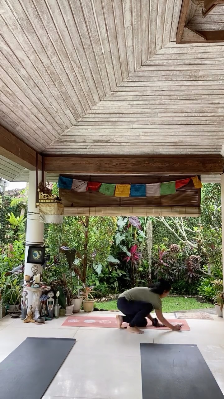 Your space for a fresh start.
If you are looking for small class and real presence, send me a message to book your session with me.
#yogaubud #smallyogaclass #ubudyogateacher #ubud #wellnessjourney