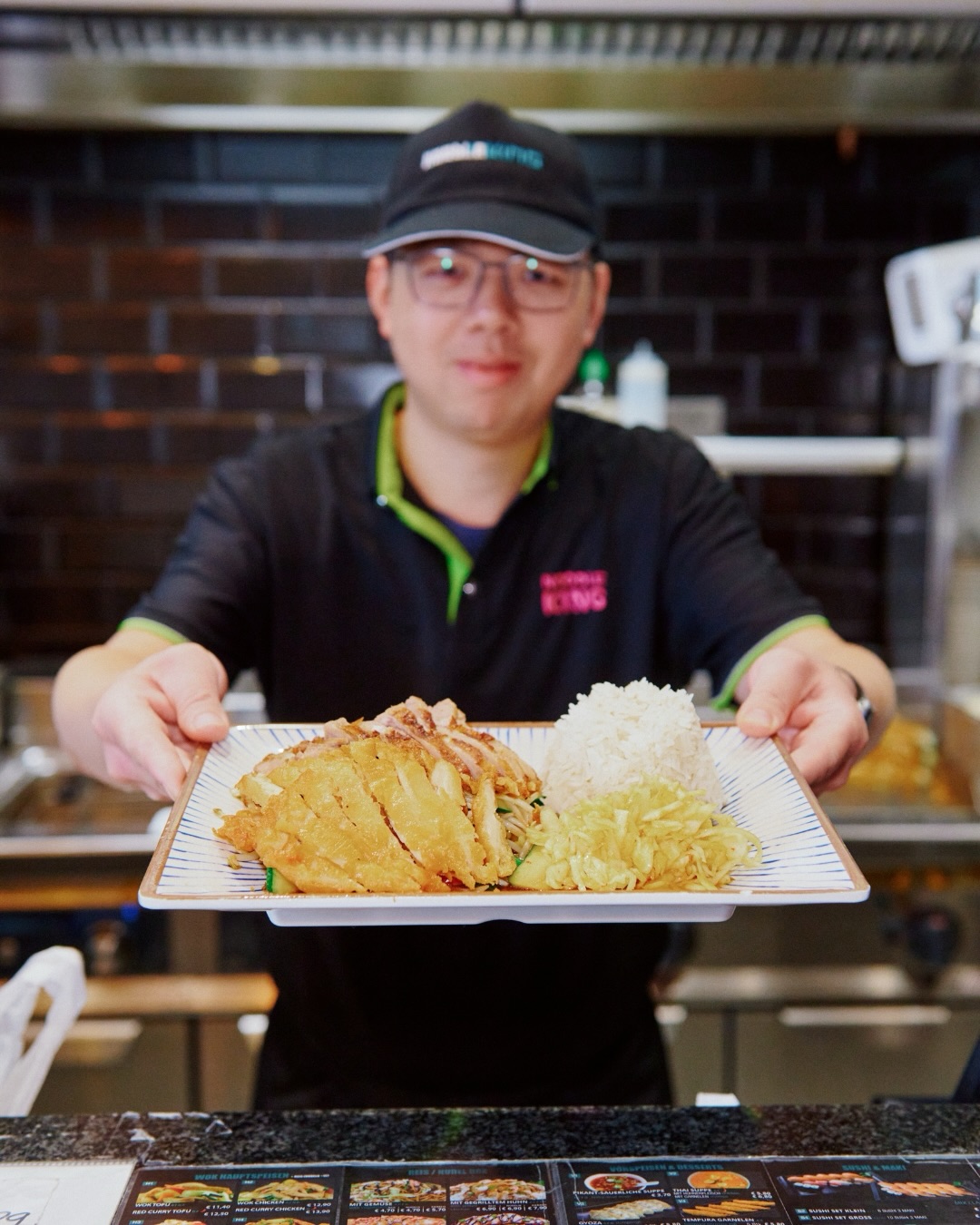 Best of both worlds: halb knusprige Ente, halb
knuspriges Huhn. Wer braucht mehr? 😍🍽️
#chicken #duck #asianflavor #wien #noodleking