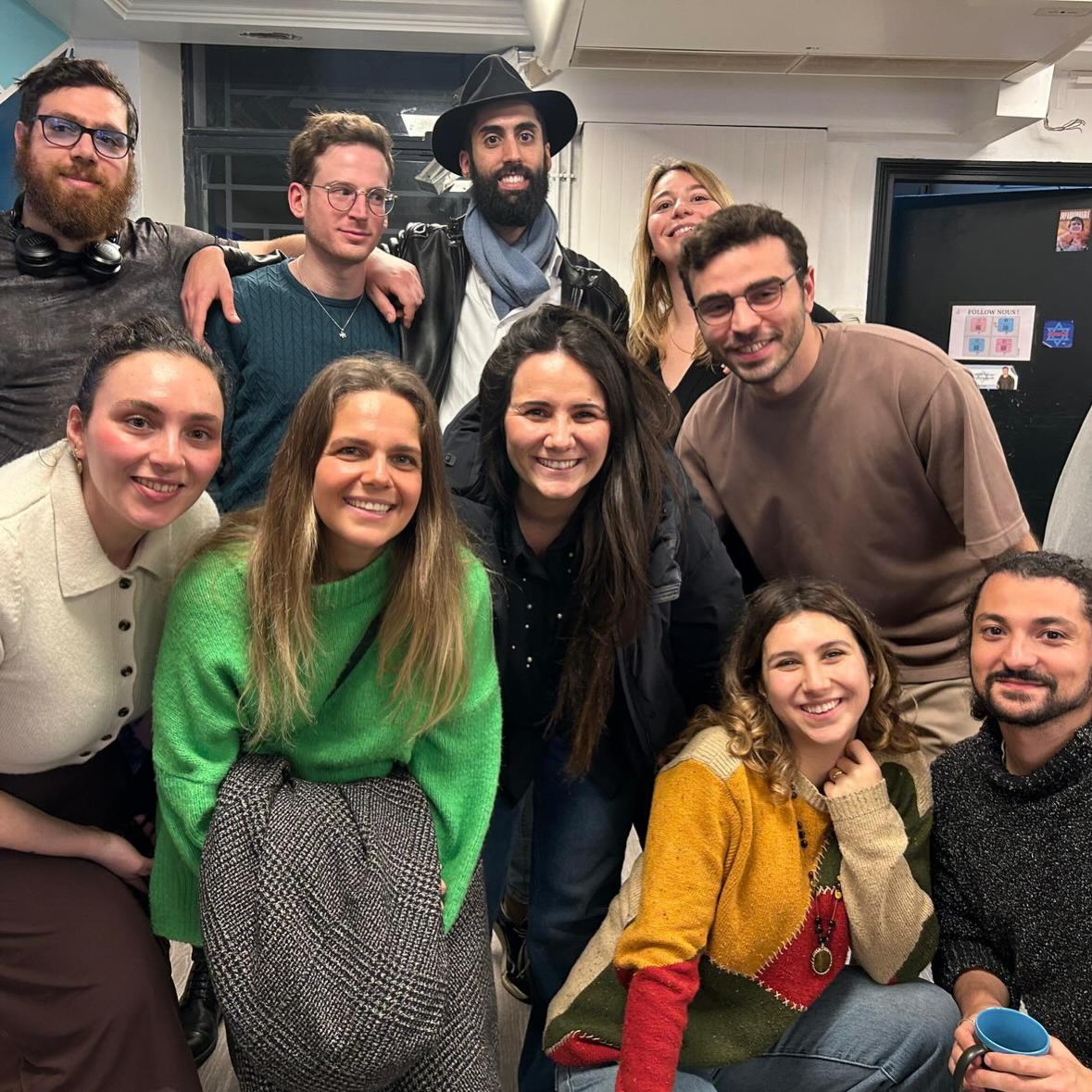 Dimanche, lundi et mardi tu fais quoi ??
Une fois par an, on te demande de prendre le relai et nous soutenir!
Viens appeler, remercier et aider à faire perdurer nos centres
Un repas délicieux, une ambiance kiffante… et un sentiment de satisfaction : on s’investit remercier ceux qui nous donnent tant !
Inscription : olami-cadet-nation.fr