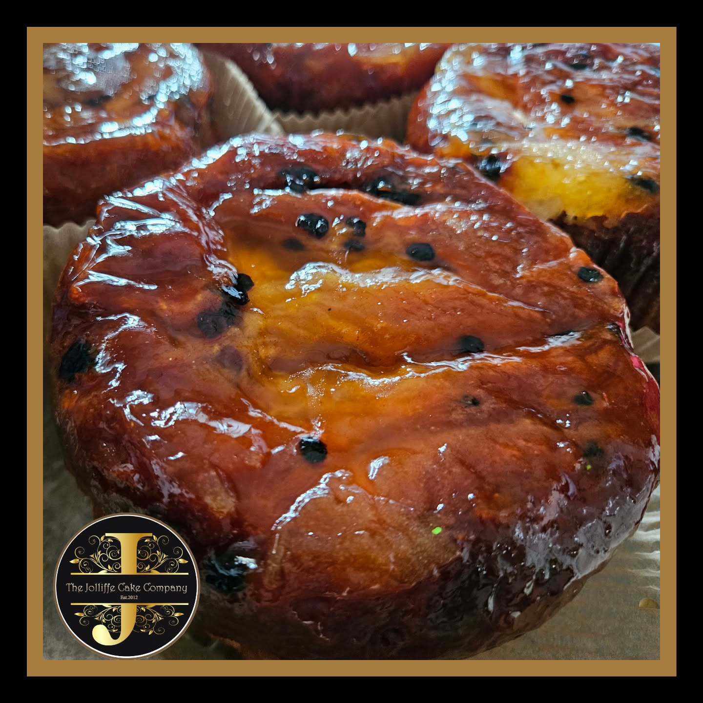 We are back to normal! First lot of orders have been despatched. Wishing you all a Happy & Healthy 2026. #lardycakebypost #lardycake #2026❤️ #thejolliffecakecompany #bake #orderonline #uk #woodley #berkshire #rdguk #wokingham