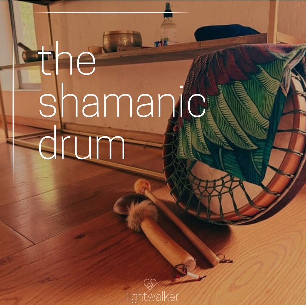 The drum is a crucial part of my shamanic work, it’s more than a mere tool; it has been crafted with great reverence and it’s the most precious companion.
In some indigenous traditions, the word for ‘drum’ is the same as the word for ‘horse’ as it is the drum that helps the practitioner enter the trance that brings them into other realms where healing or insight is gleaned.
It is very much a living part of the practice and very often part of a session with me, always evoking deep comfort in the client ✨