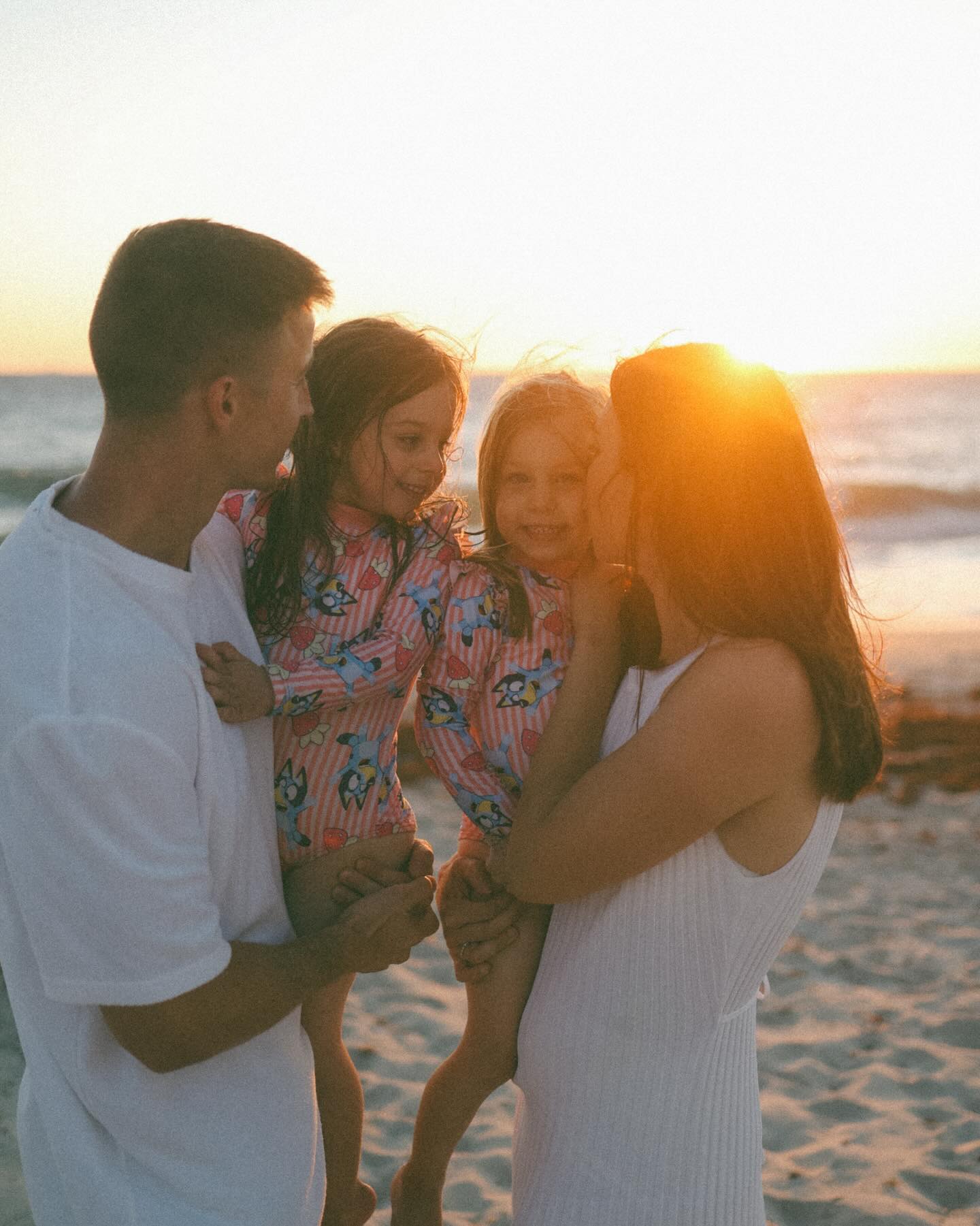 The sweetest sisters with the brightest blue eyes. Sun-kissed, sandy, and wrapped up in that kind of sister love that lasts a lifetime. 🥰
#perthfamilyphotographer #documentaryfamilyphotography #cinematicphotography #perthphotography #perthmums