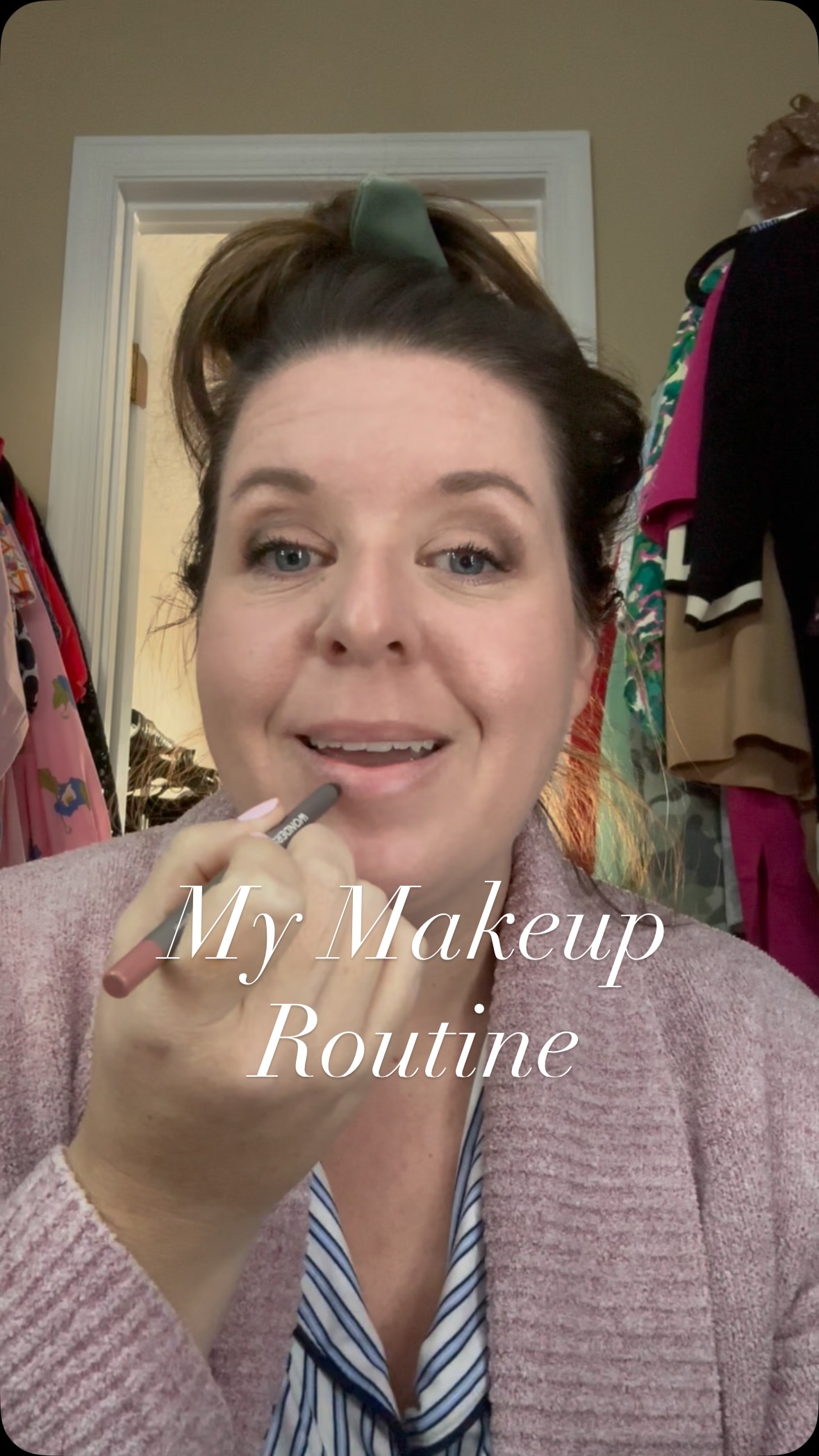 Come get ready with me 💄
This is my very real, very simple 5-minute makeup routine. No fancy techniques, no makeup artist skills, just products I love and what works for me 😂
I’ve been loving my makeup from @bareminerals because it’s easy, lightweight, and forgiving (which I need).
💬 Tell me in the comments: Are you a full-face girl or a 5-minute routine kind of person?
#grwm #simplemakeup #everydaymakeup #fiveminutemakeup #bareminerals