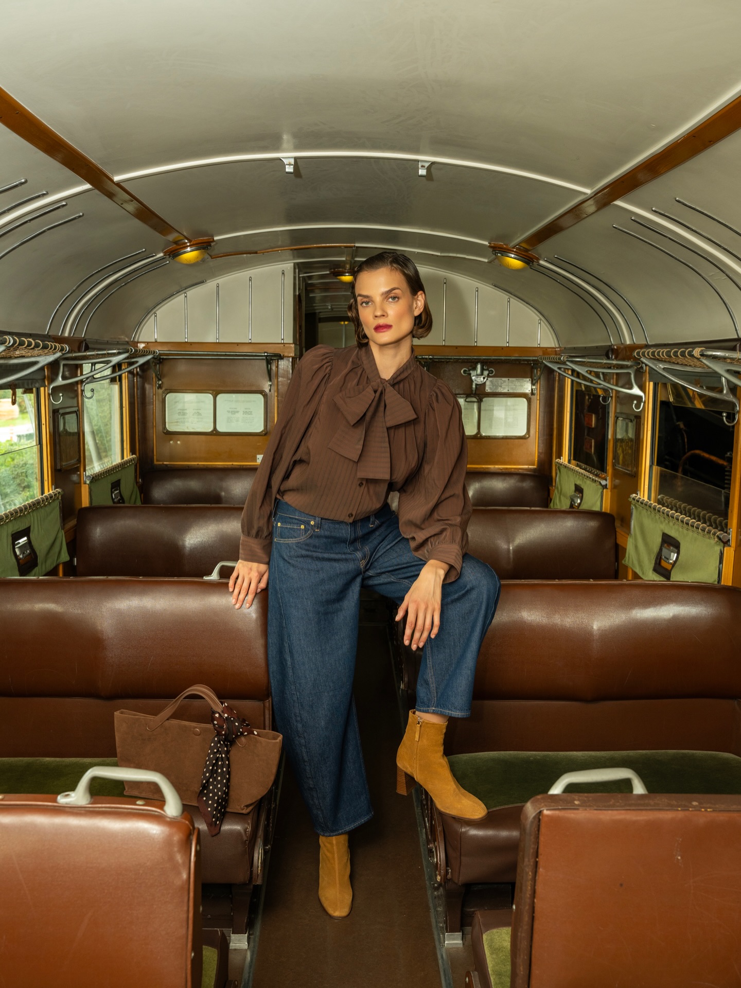 Photography Production for Asmara
Production: One Monday Studio
Post Production: One Monday Studio
- - - - - - - - - - - - - - - - - - - - -
info@onemonday-studio.com