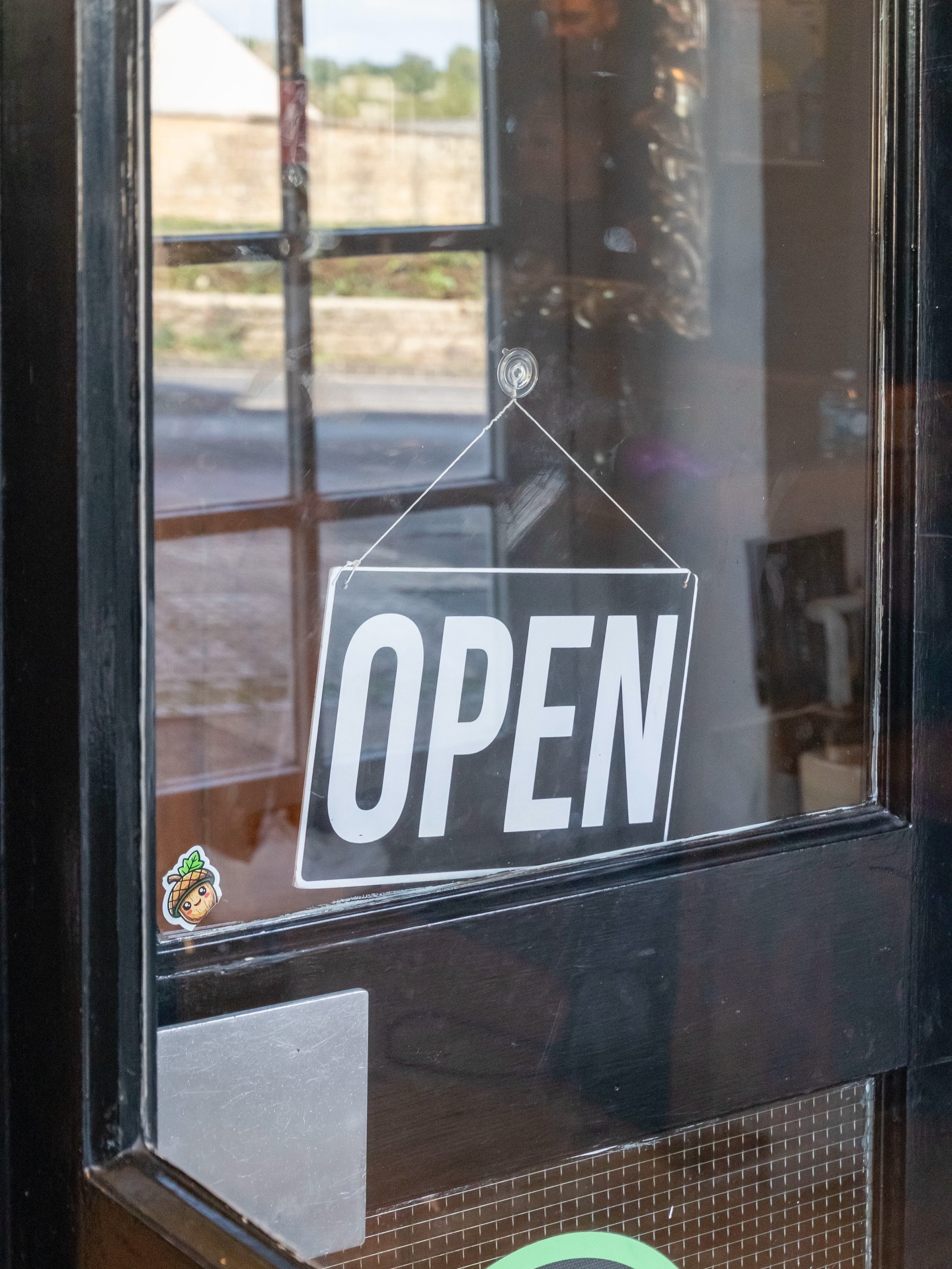 We’re back!
After the Christmas break, the barbershop is officially OPEN.
New year, new haircuts! Let’s start 2026 looking sharp. 💈
We have plenty of appointments available for the rest of the week, so please book yours in advance and step into the year in style!
#barbershoproyals #newyearnewhair