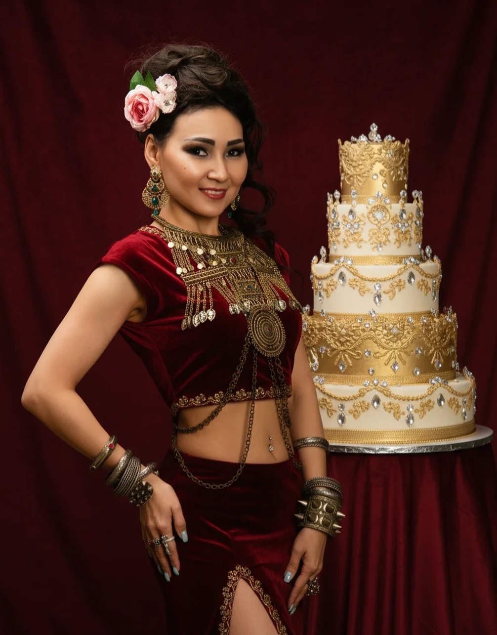 Дорогая Зульфия! @zulfiyanick @zulfiya_dance
С днём рождения ✨
Ваша улыбка, энергия и творческое отношение к жизни наполняют пространство радостью и вдохновением.
Спасибо Вам за открытость, теплоту и за то, что Вы приносите в студию живое движение и хорошее настроение!
От всей души желаем Вам крепкого здоровья, внутренней гармонии, уверенности в себе и своих мечтах.
Пусть творчество продолжает сопровождать Вас, рядом будут близкие и поддерживающие люди, а каждый новый день дарит поводы для улыбки и радости. 💕💕