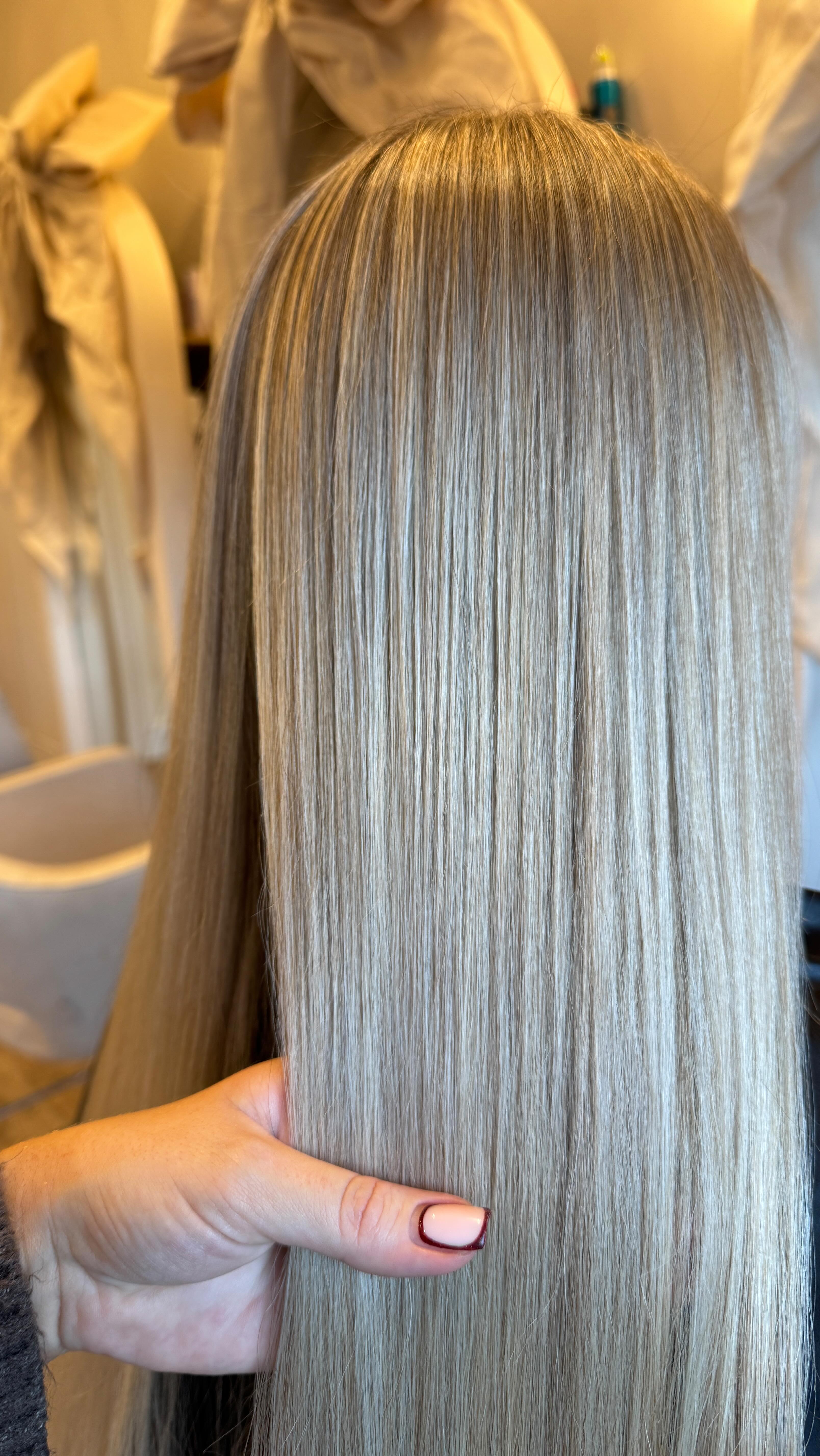 We love a healthy blonde ❄️✨🤍
Getting your hair coloured is an investment in both the look and the health of your hair, and proper aftercare is what protects that investment.
Correct aftercare also plays a big role in how long your colour lasts and how it looks between appointments. Without it, tones can fade unevenly, brassiness can appear, and the hair can lose its softness and strength much faster.
We can help build your perfect hair routine in salon and at home 🤍
#blondehair #cleanblonde #leedssalon #bradfordsalon #leedsblondespecialist