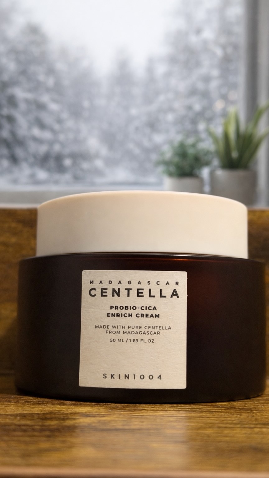Without the right moisturiser in your routine you might as well be wasting your time and money.
If despite all you efforts your skin still looks dull, feels dry or dehydrated this maybe a sign that your face cream or lotion is not hydrating nor emollient enough to help your skin retain water which is key to getting clear skin.
The @skin1004official Probio-Cica Enrich Cream has the right blend of oils, fatty acids and ceramides that replicate the skin’s natural makeup and that’s what will help optimise hydration and other essential barrier functions
l received this product for free from Picky and @skin1004official for my honest review
#skin1004 #cica #probiotics #moisturiser