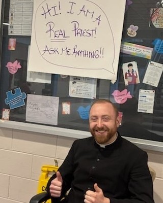 Today, Fr. Greg had the joy of visiting St. John Henry Newman High School, spending time with students, chatting and answering their thoughtful questions about God, faith, the Church, the Bible, and so much more. ✨📚
It's always inspiring to see young minds seeking truth and asking big questions! 🙏
#CatholicEducation #ImmaculateHeartOfMaryParish
