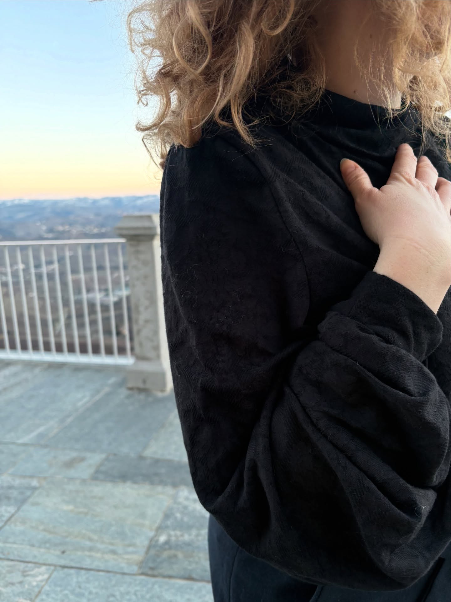 Karolina arrive en version noire le 12/01 🖤 !
Je suis en train de préparer la sortie des prochains modèles à venir ✂️ !
Je prépare également ce début d’année et ce que j’ai envie de partager avec vous.
D’ailleurs, si vous avez des envies, des choses dont vous avez envie de discuter, dites le moi en commentaire 🤩 !
#atelierpiny #nouveaumodèle #madeingeneva #envie2026