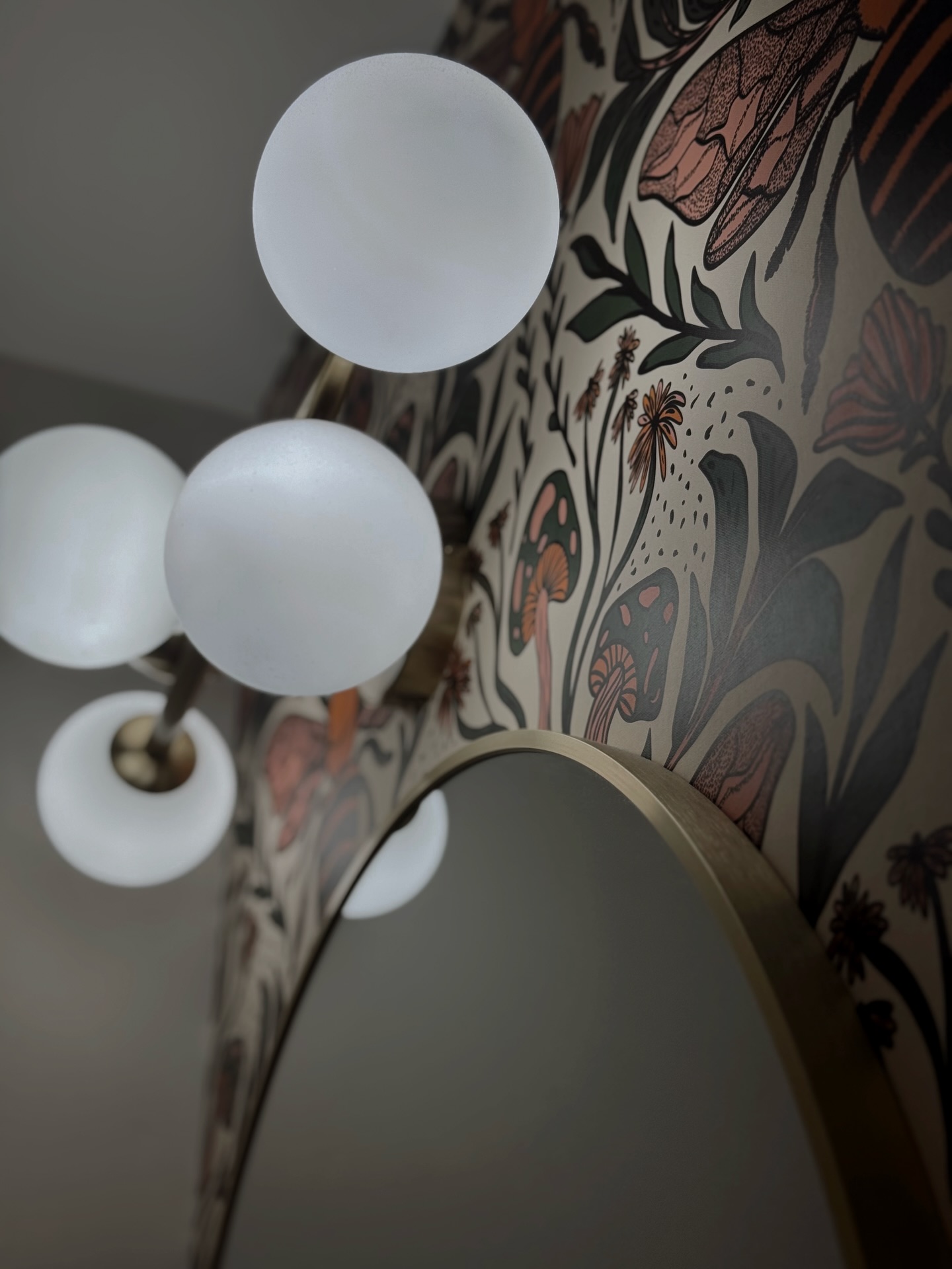 A little sneak peek into this color filled home with just the right amount of Whimsy. This one doesn’t shy away from personality. 🎟️🩷🪴
More moments from this home coming soon…
#1889interiors | #coastaldesign #colorfuldesign #interiordesign #wallcovering