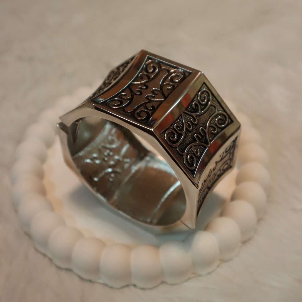 Anti-tarnish. Hypoallergenic โจ
.
Dowanload our app or DM to order.
.
..
.
.
.
.
.
#accessories #jewelry #jewellery #fashion #lifestyle
(add to cart energy | new obsession | anti-tarnish |choose yours | pick your vibe | boho vibes | festive edit | fusion fit | statement pieces | chunky | bold look | soft glam | elegant edit | premium touch | handcrafted feel |shine mode | detail oriented | curated for you)